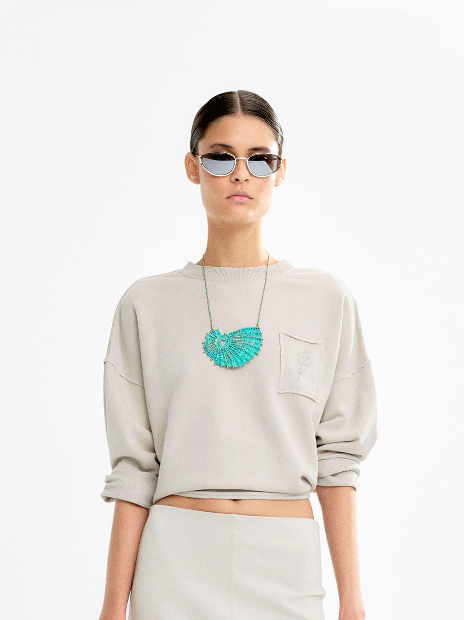 Sweatshirt with cotton and embroidery image number 7.0