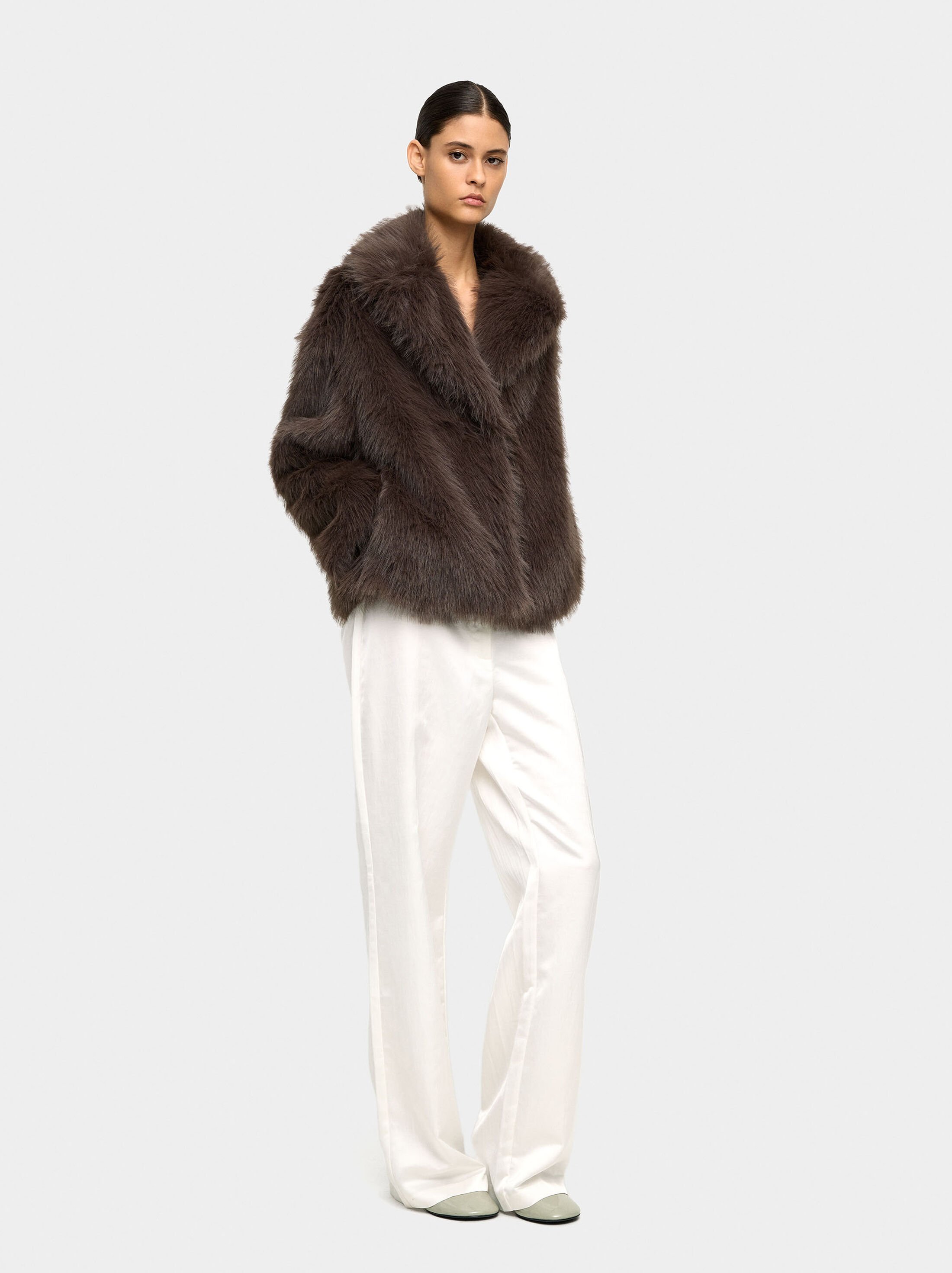 Voluminous coat with fur effect image number 0.0