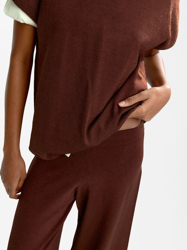 Wide-leg knit trousers