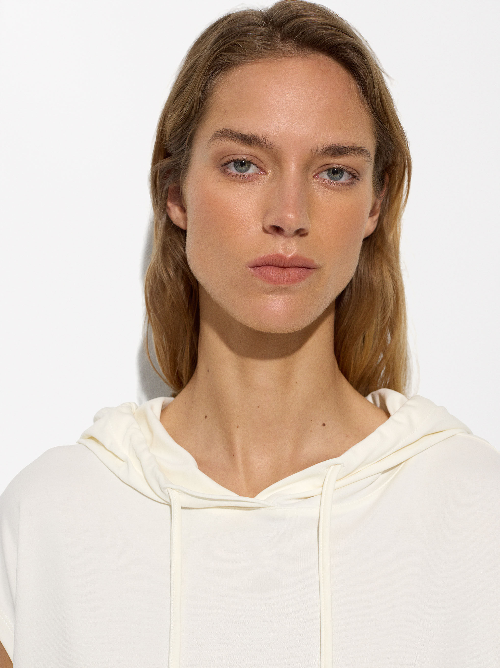 Sleeveless t shirt with hood outlet
