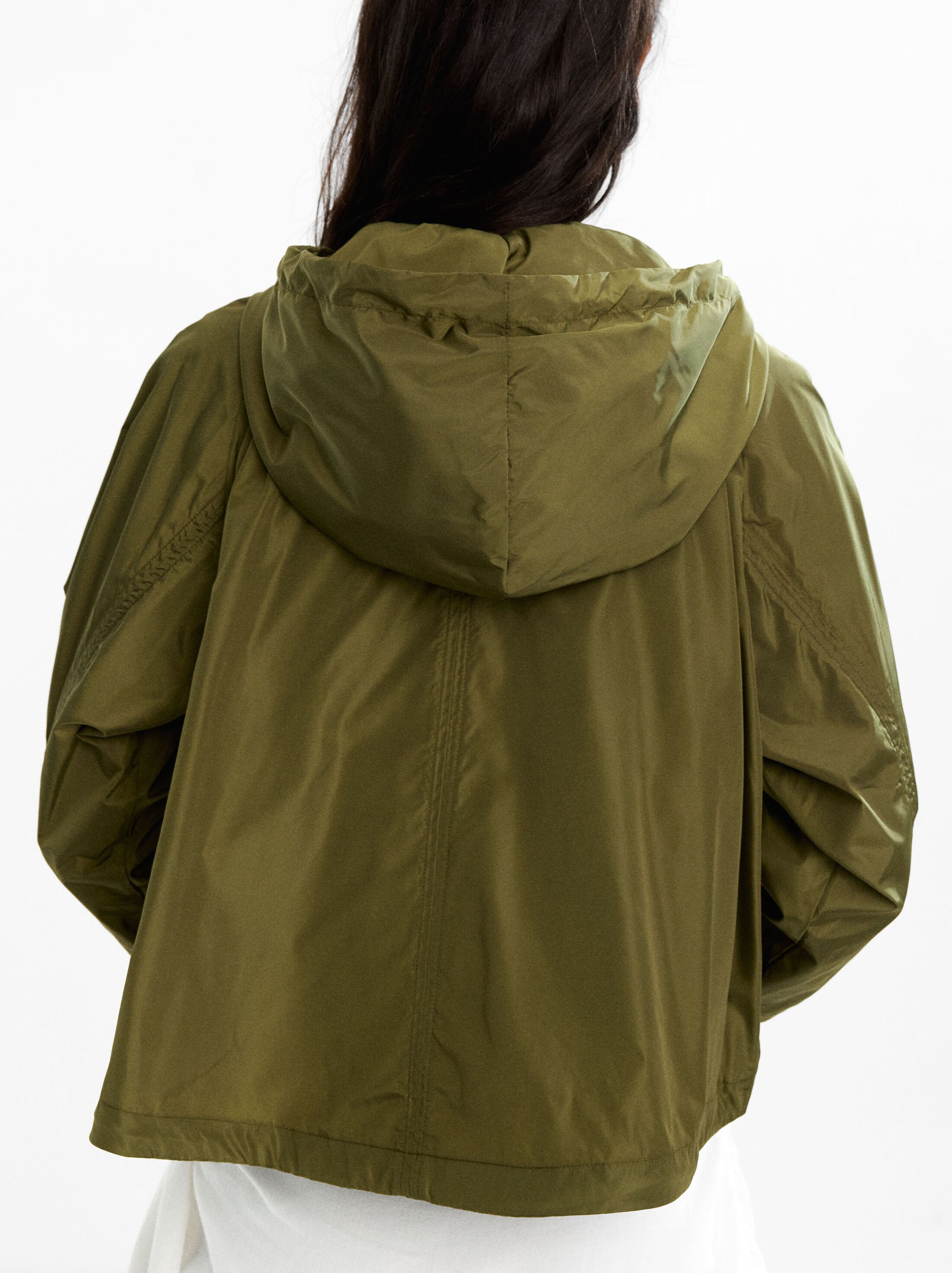 Jaqueta setinada amb caputxa image number 2.0