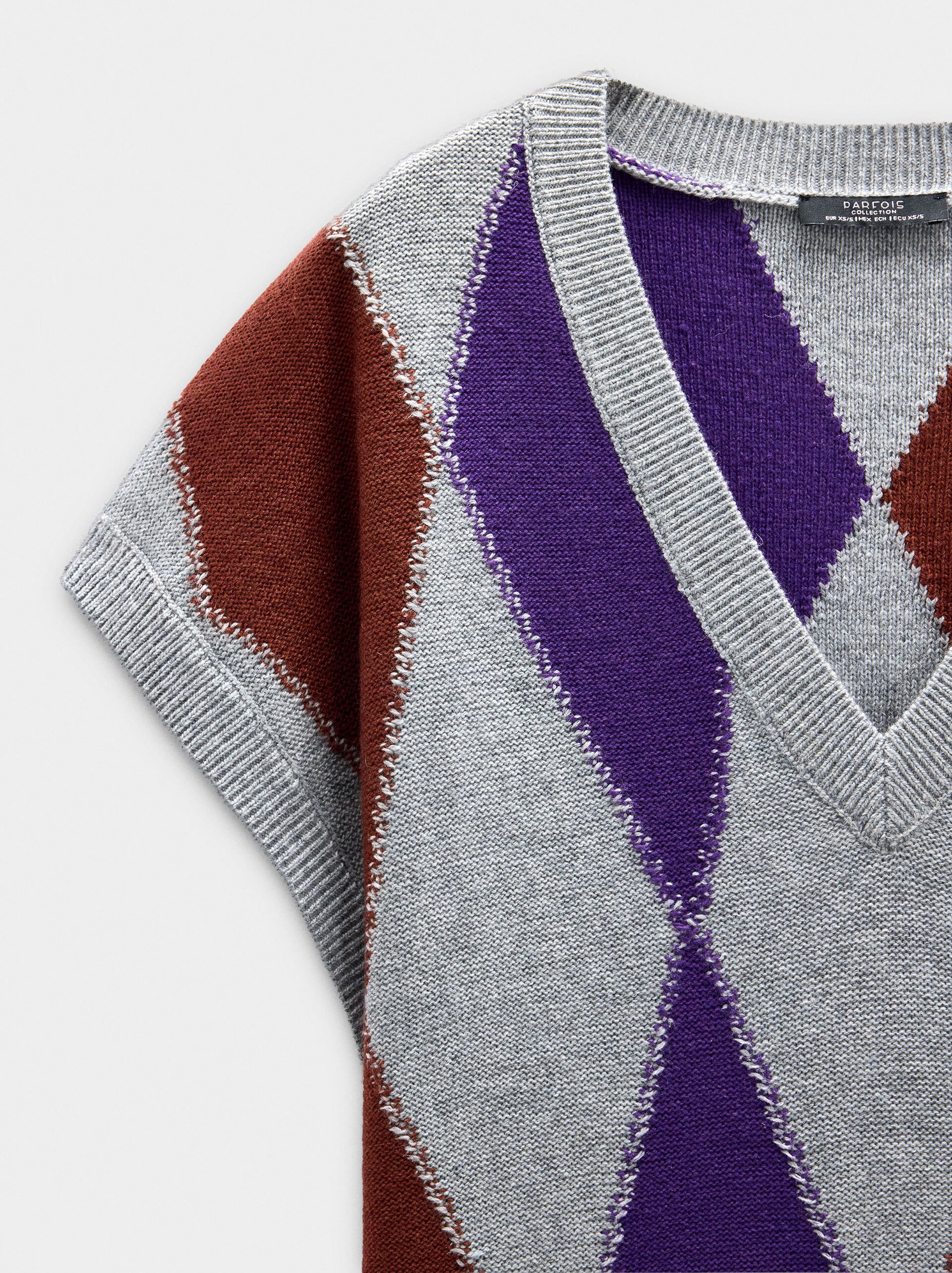 Argyle knit vest image number 6.0