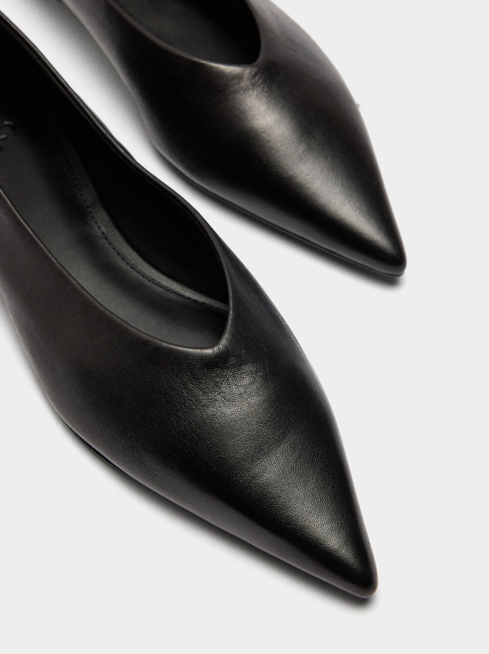 Leather ballet flats