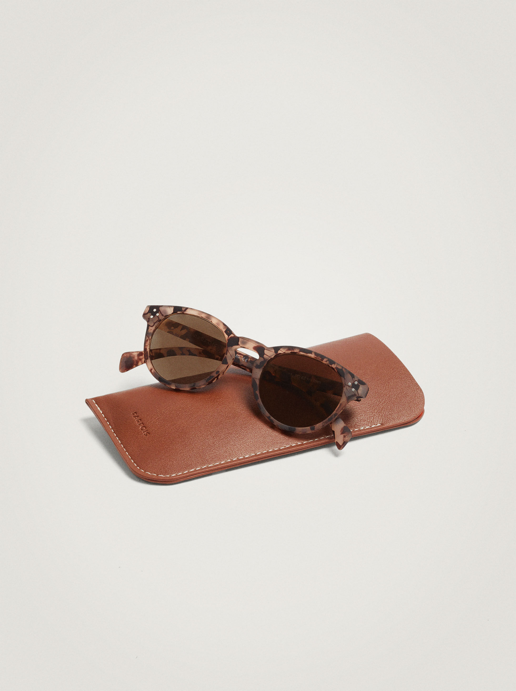 places to sell sunglasses near me