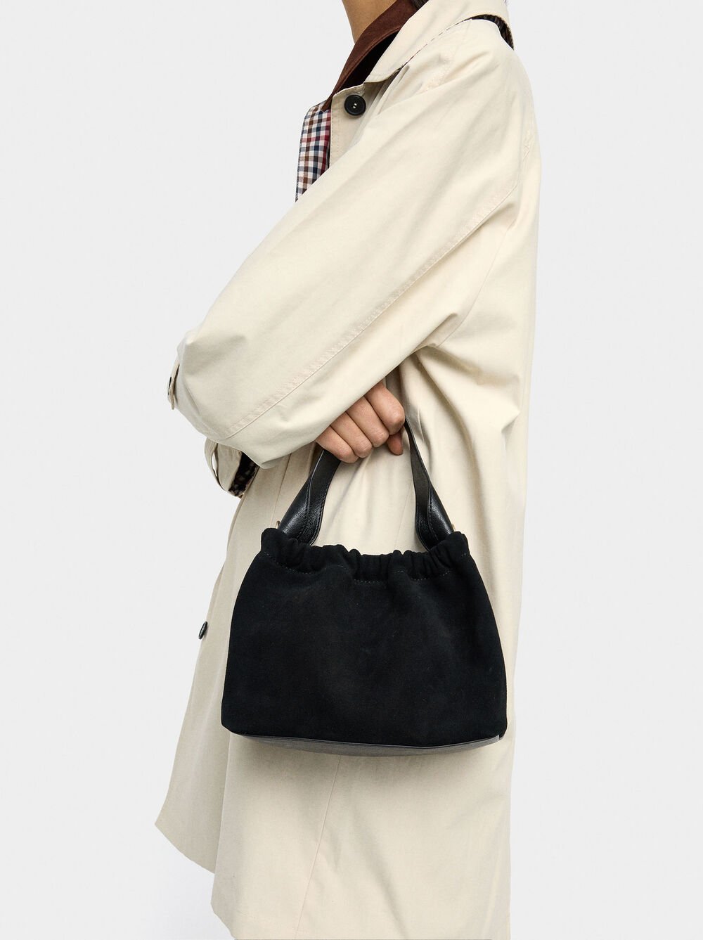 Sac bandoulière avec détails en cuir