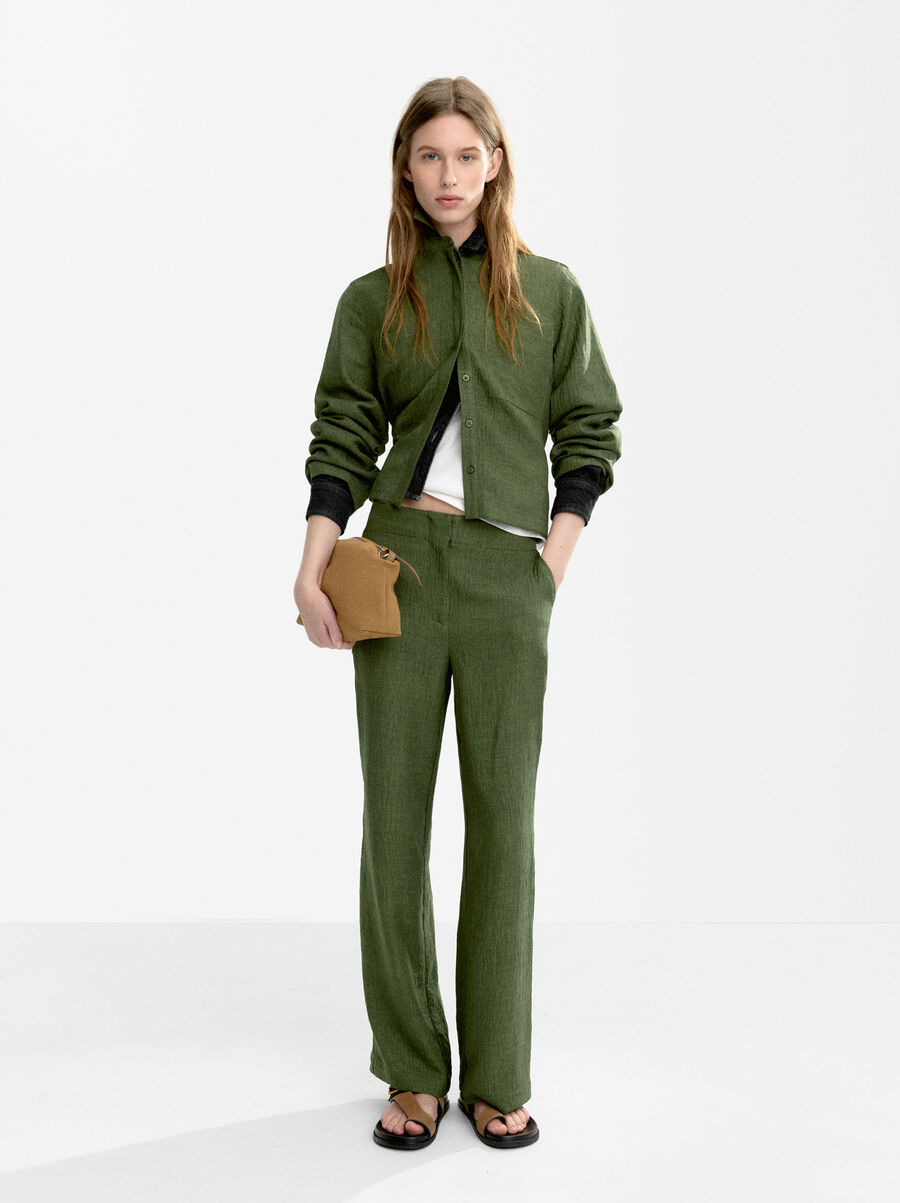 Flowy trousers with a crinkled effect