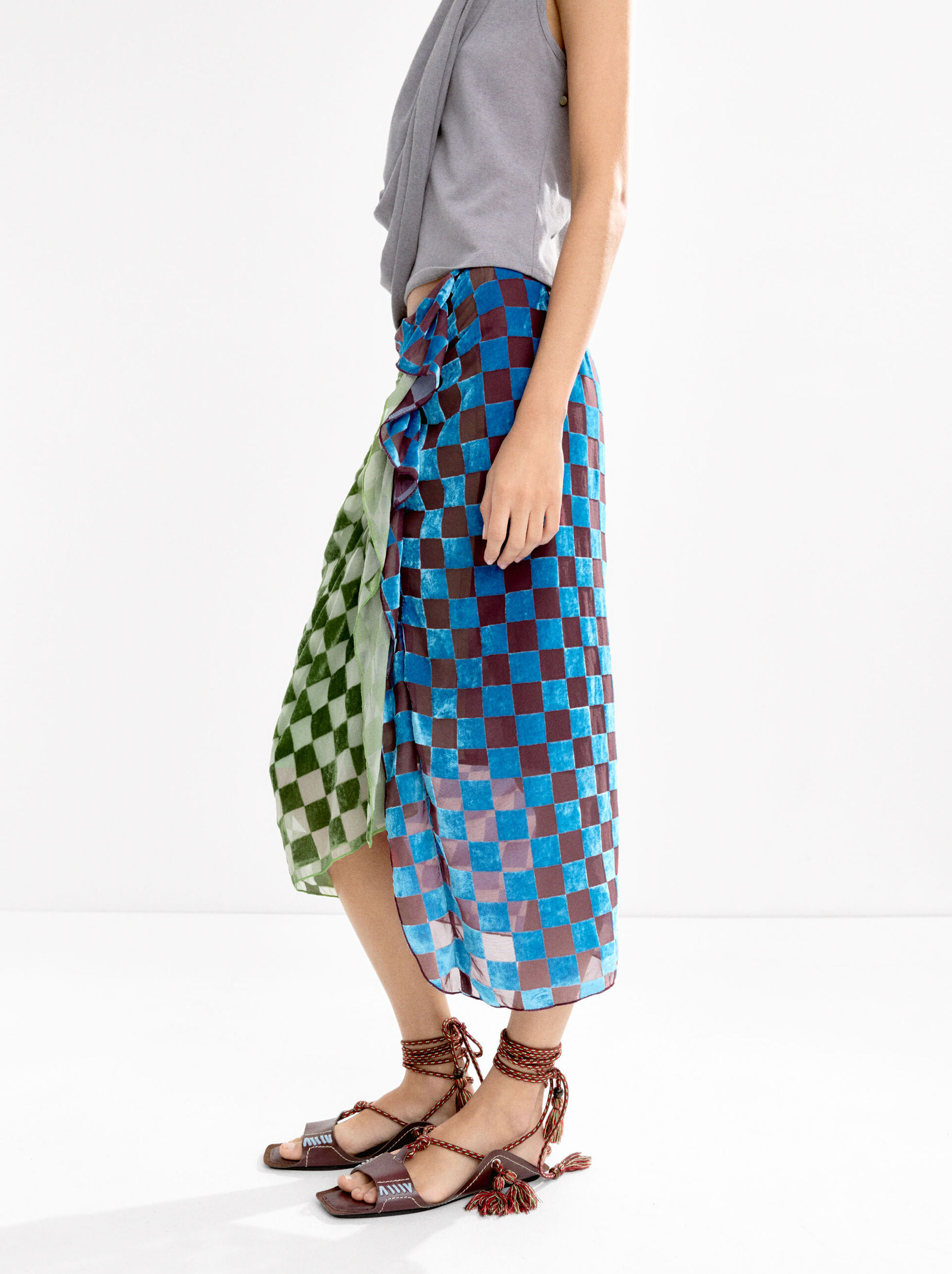 Velvet check skirt image number 2.0