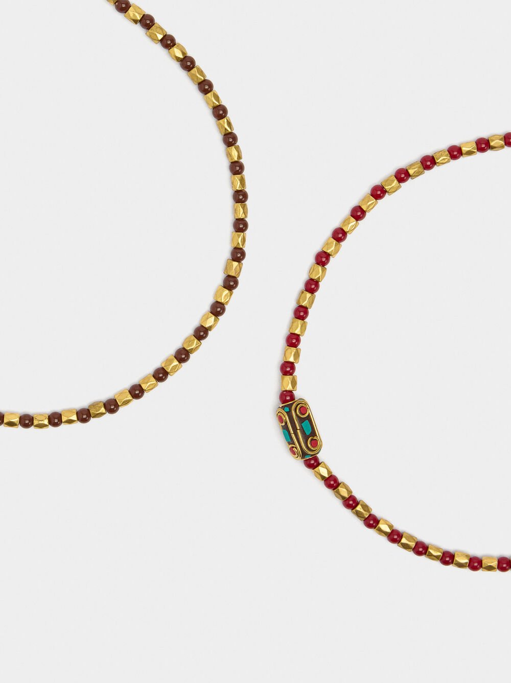 Set of necklaces with ethnic style