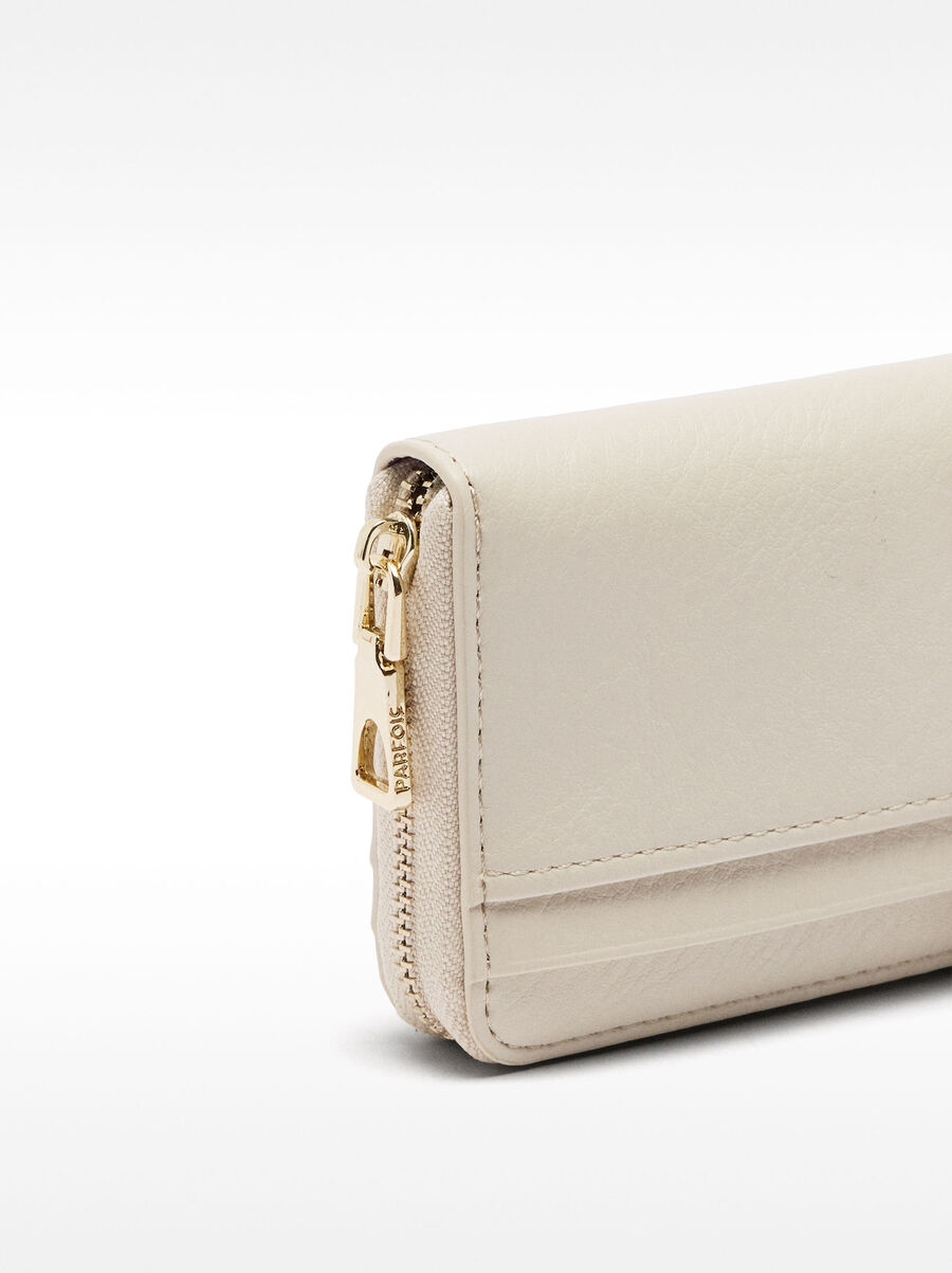 Cartera básica con textura