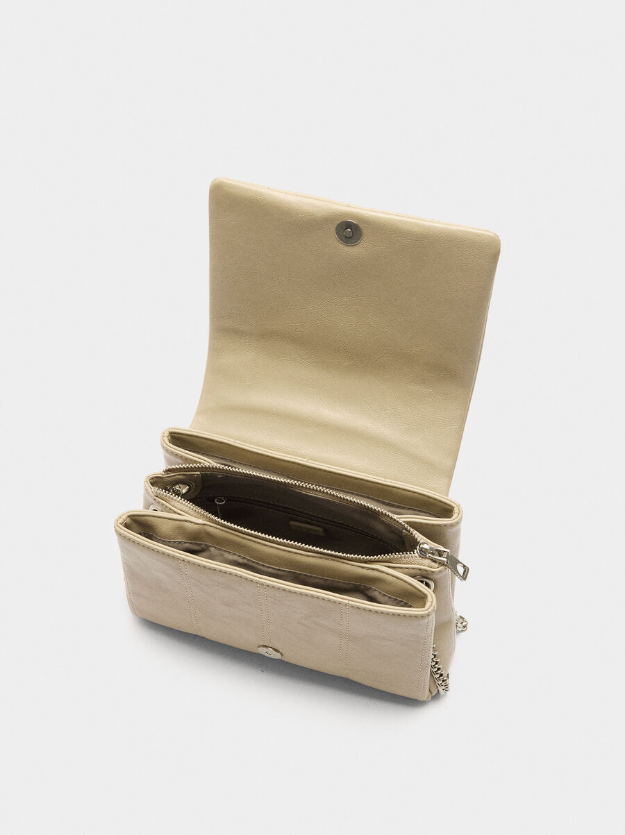 Bolso de hombro acolchado con solapa