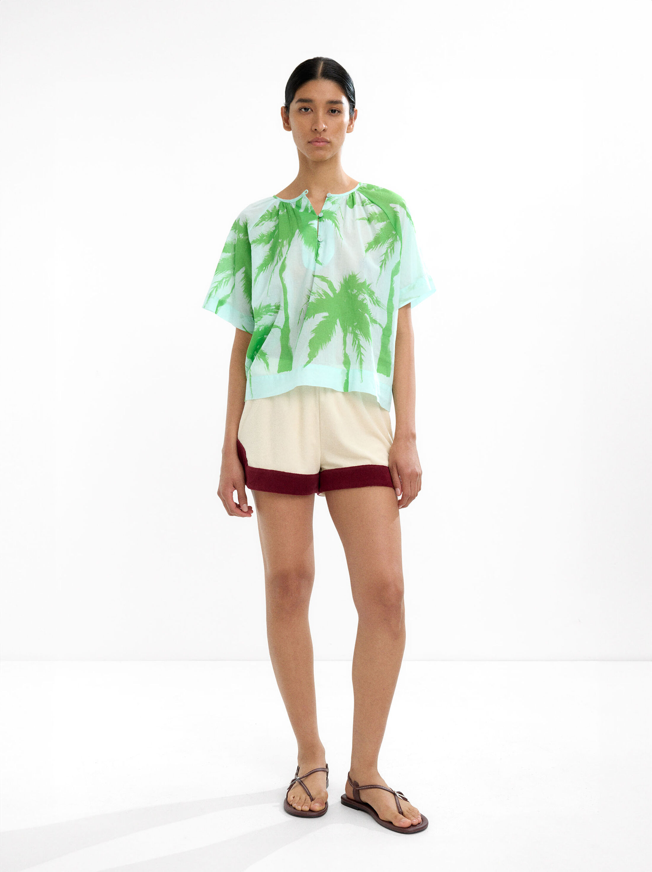 Blusa 100% algodão estampado palmeiras image number 1.0