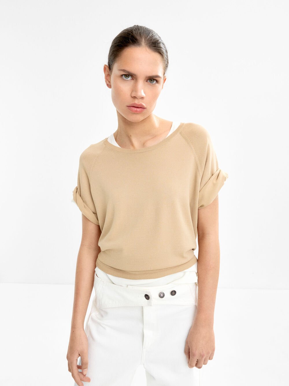 Short-sleeve knit sweater
