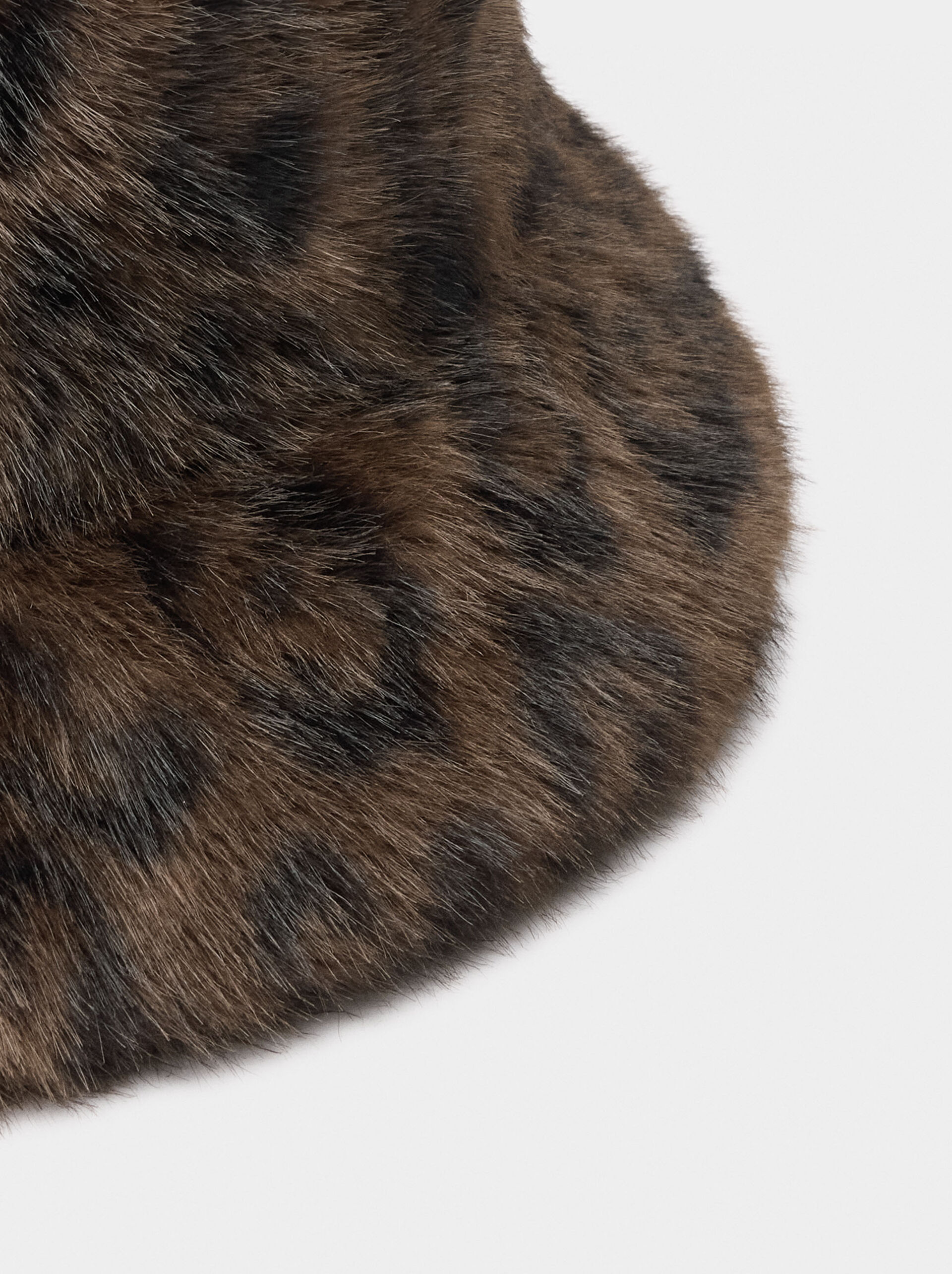 Bucket hat with animal printed faux fur effect image number 1.0