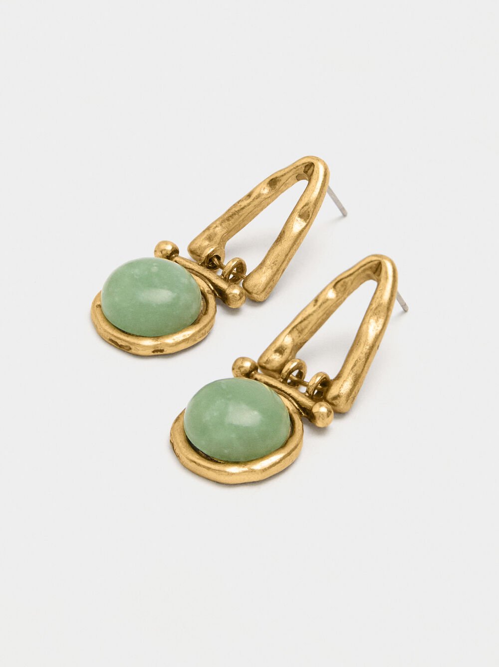 Arracades geomètriques amb pedra