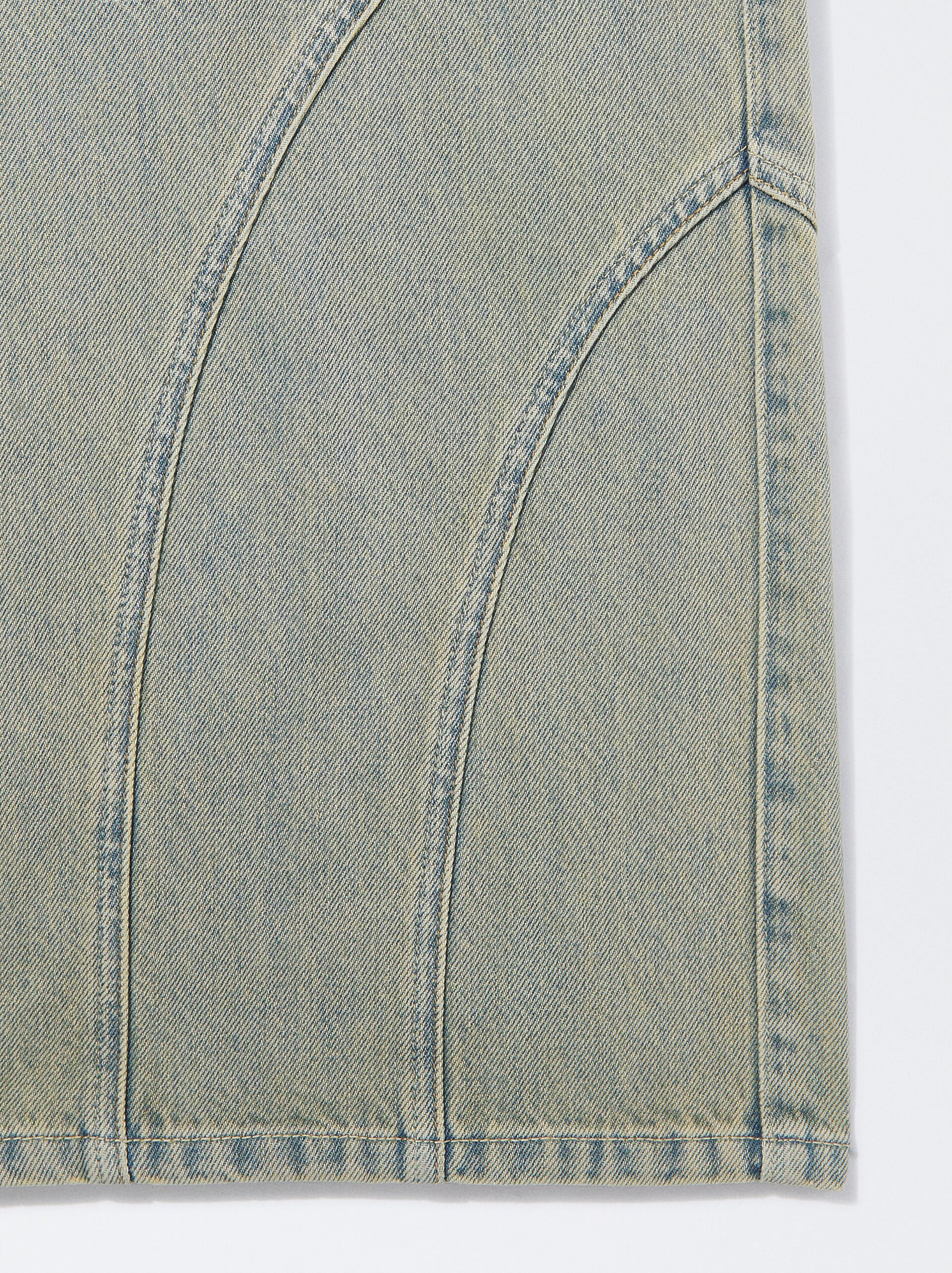 Mid-Rise Jeans image number 6.0