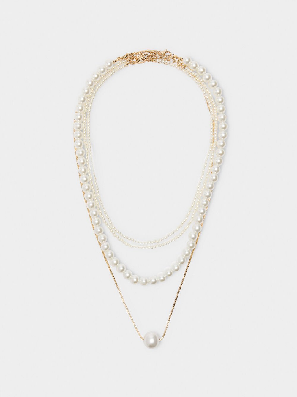 Set aus kurzen Halsketten mit Perlen