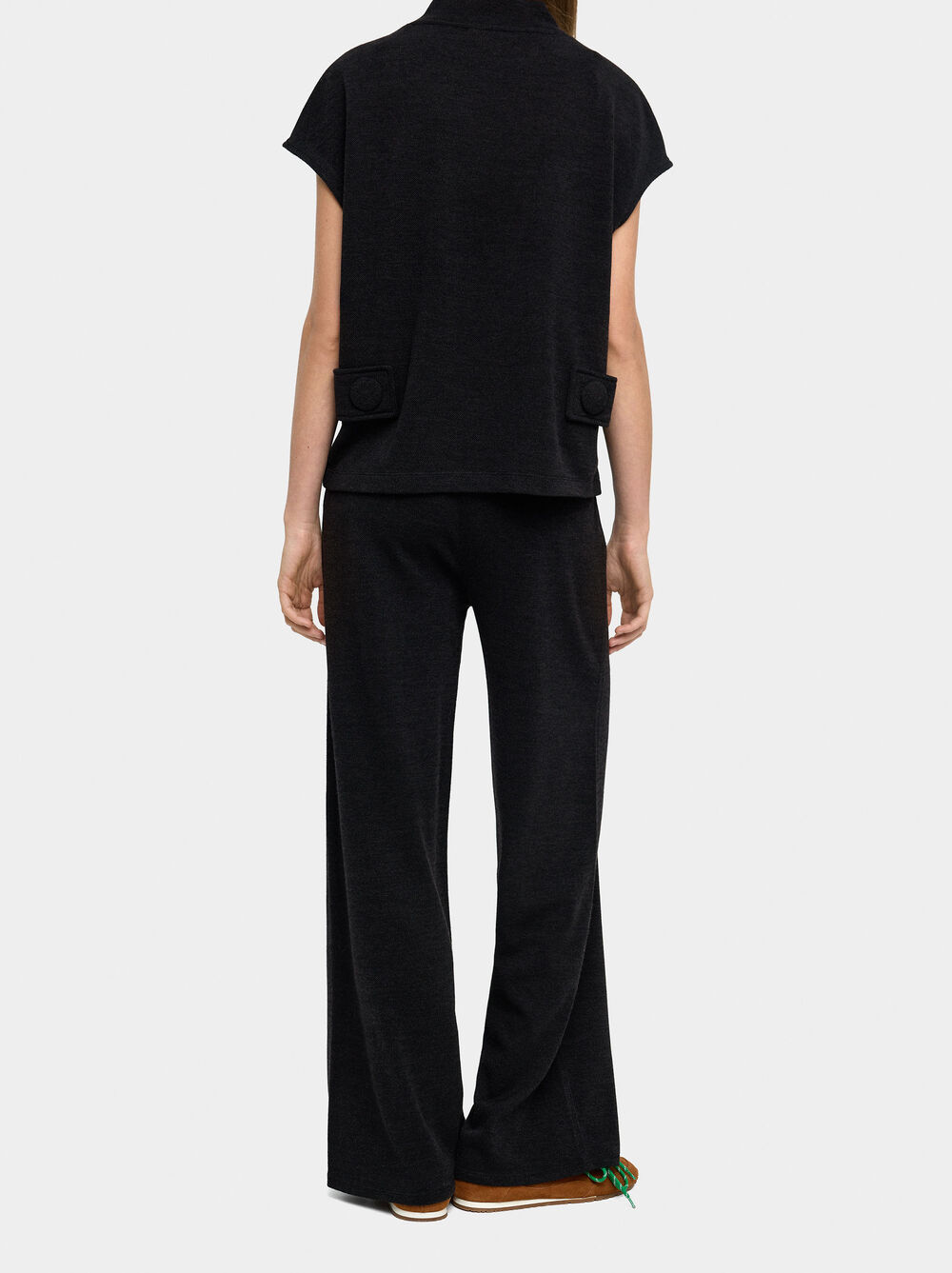 Trousers with elastic waist