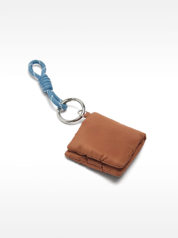 Sac à dos basique avec pendentif