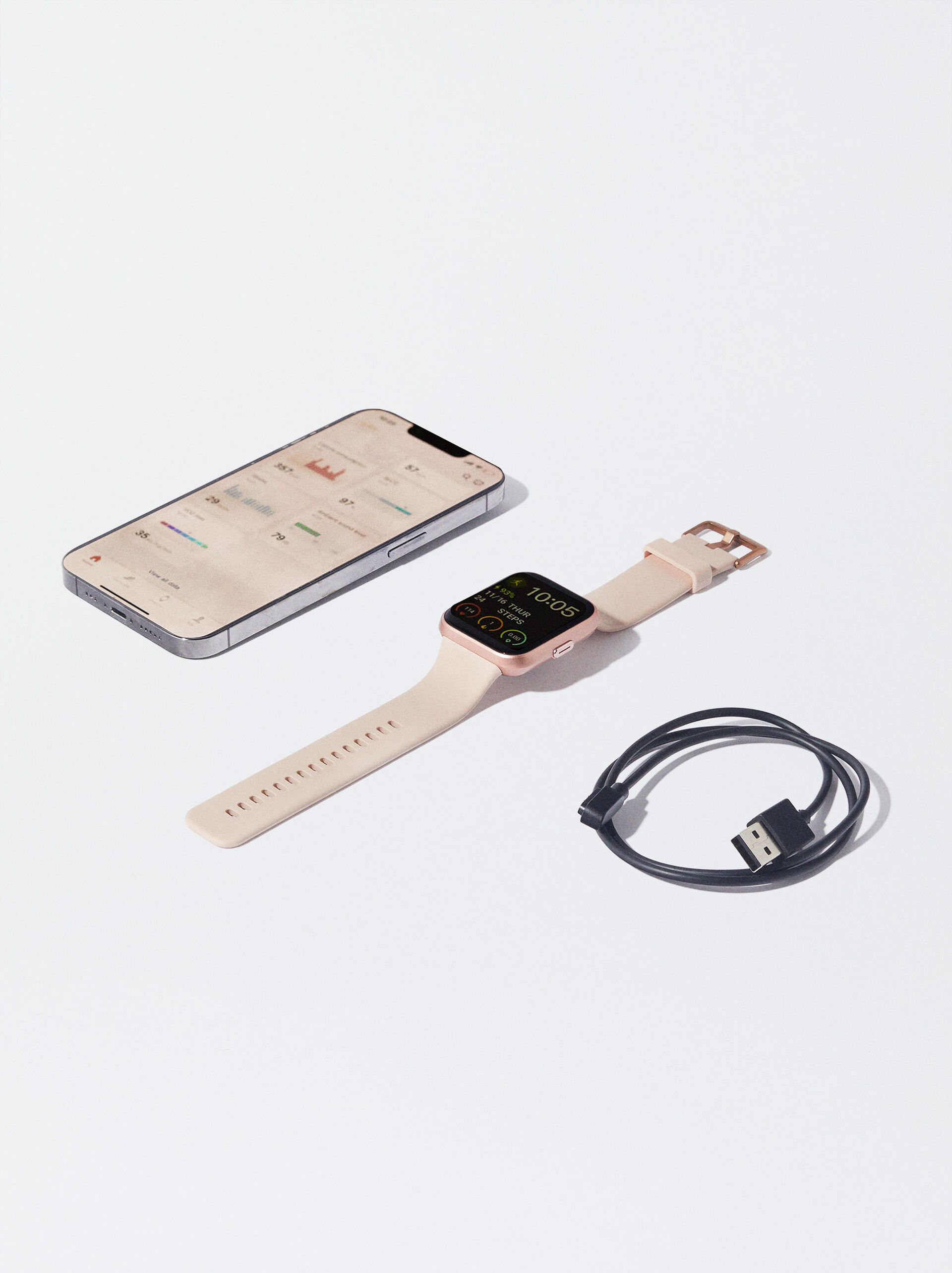 Smartwatch with silicone strap image number 1.0