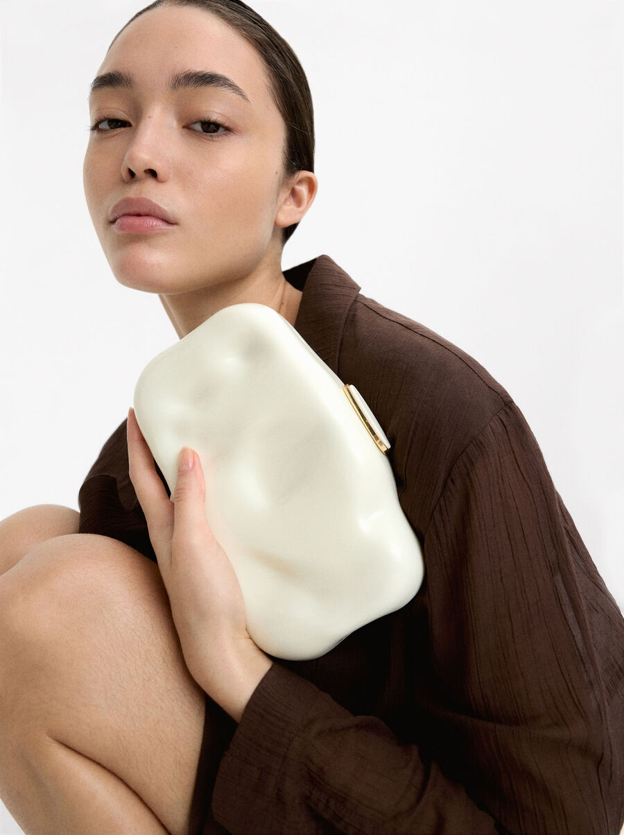 Irregular party clutch