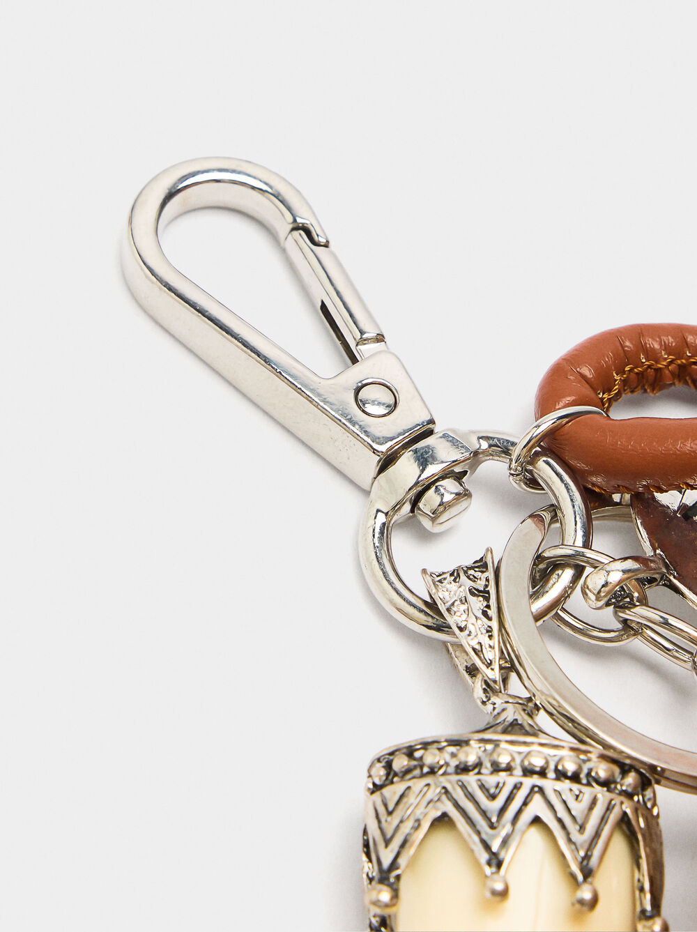 Keychain with pompom