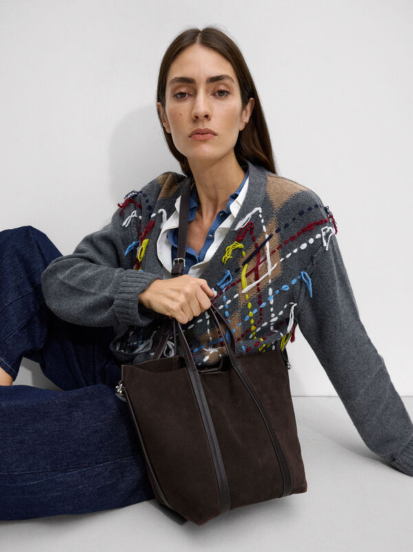 Leather tote bag with removable pouch