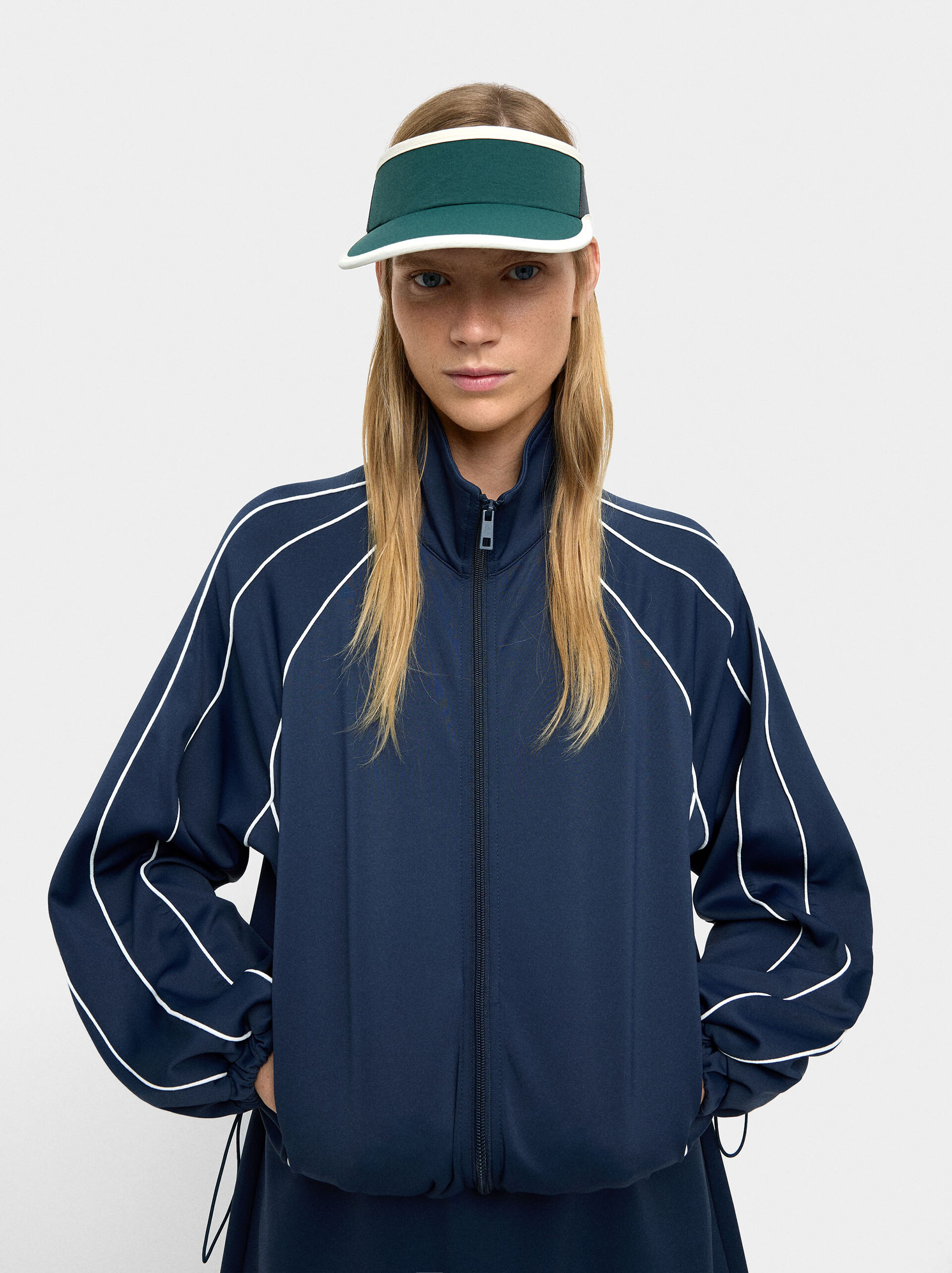 Nylon-Visier mit Kontrast-Details image number 0.0