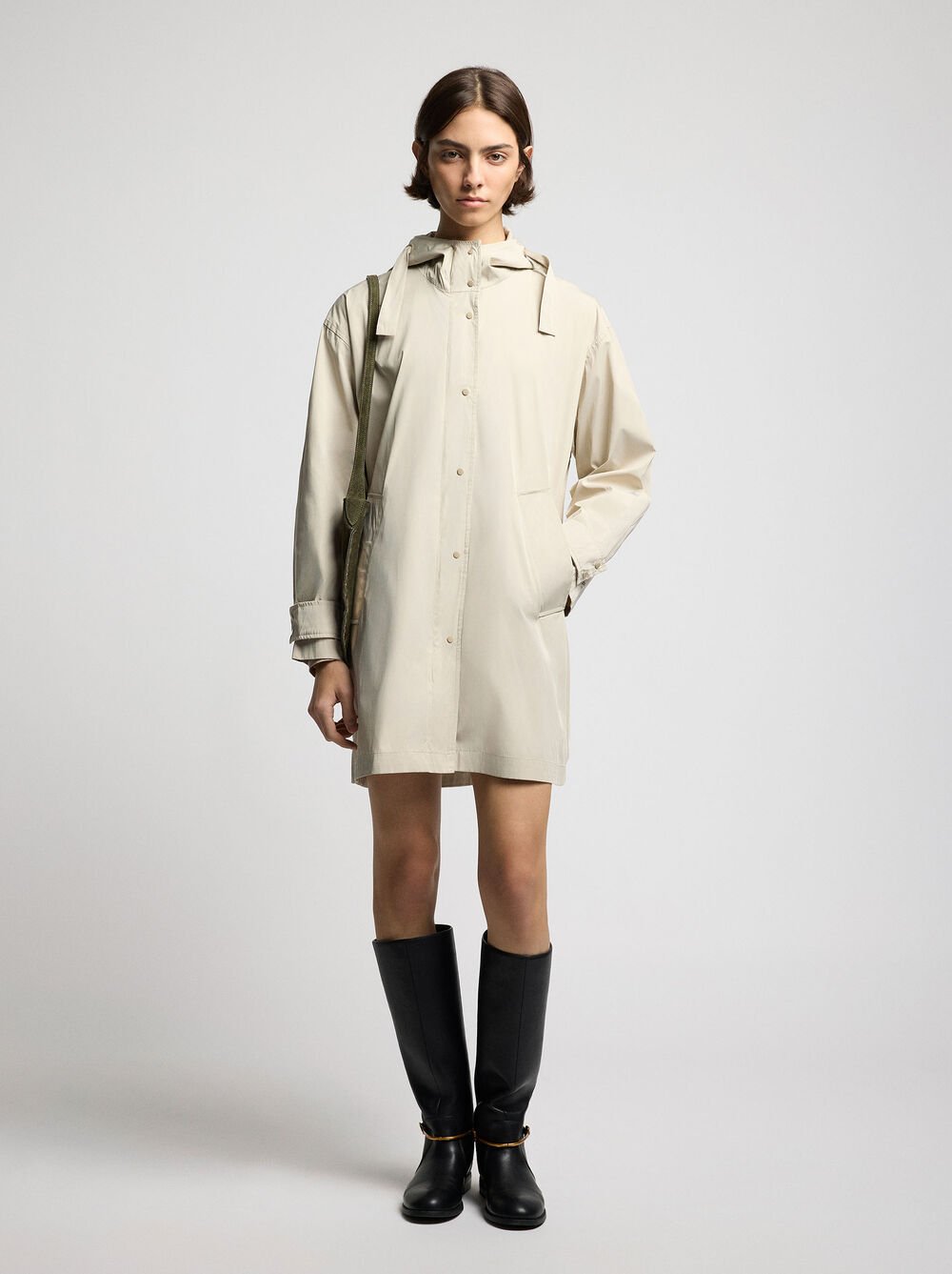 Light parka with hood