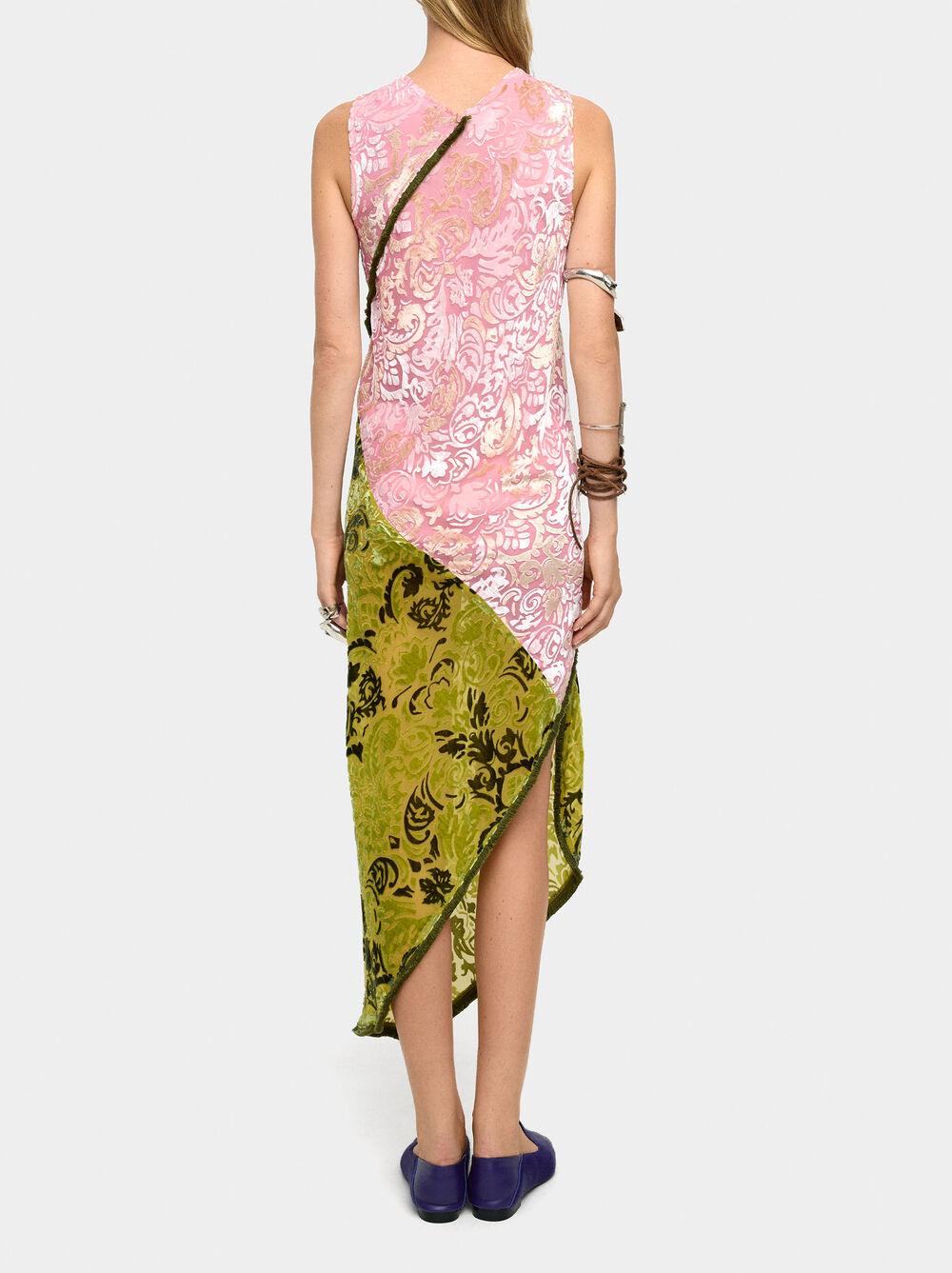 Asymmetric dress with contrast