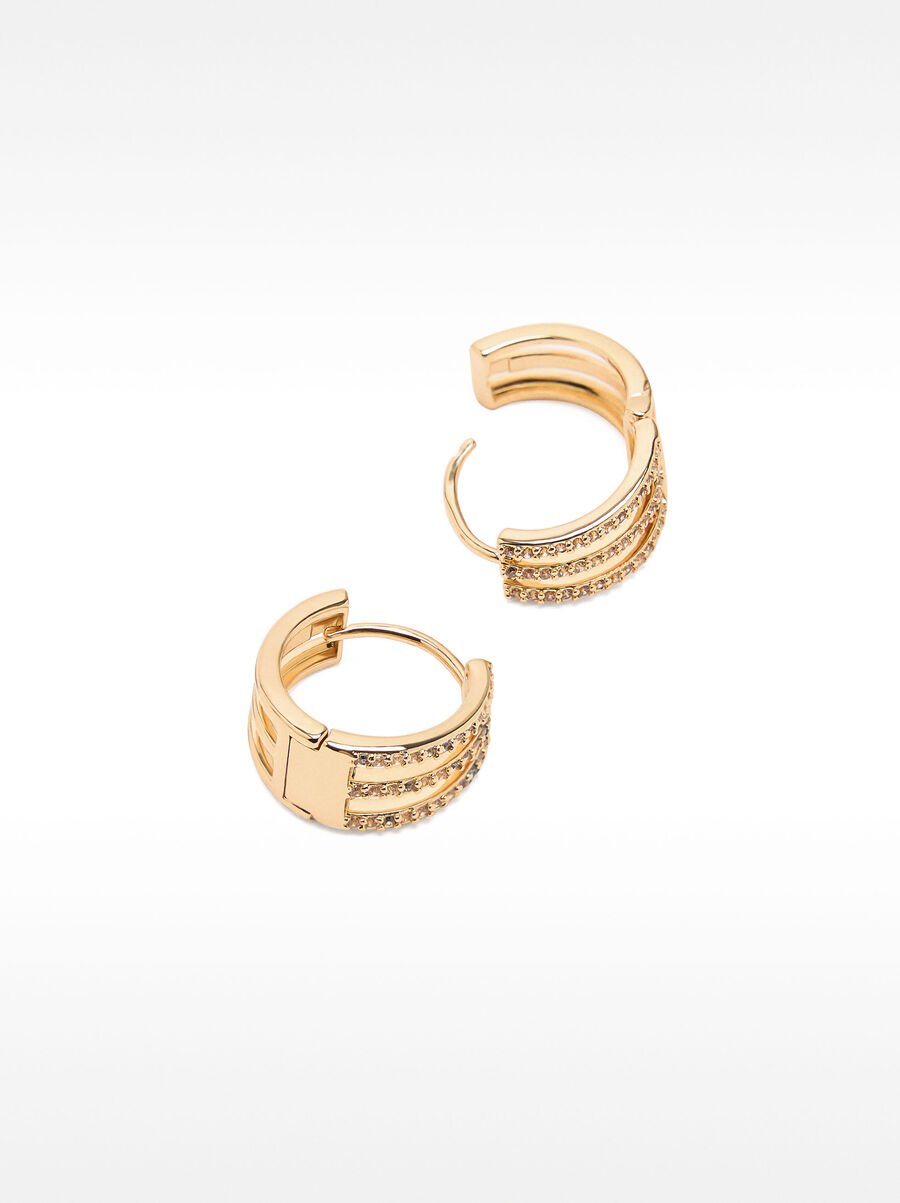 Spiral ring with flowers