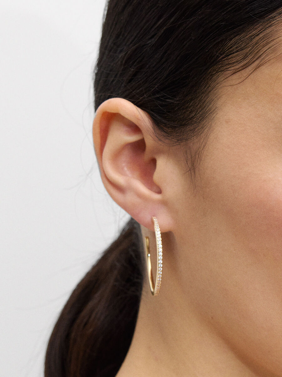 Large single pavé hoop earring with zirconia 