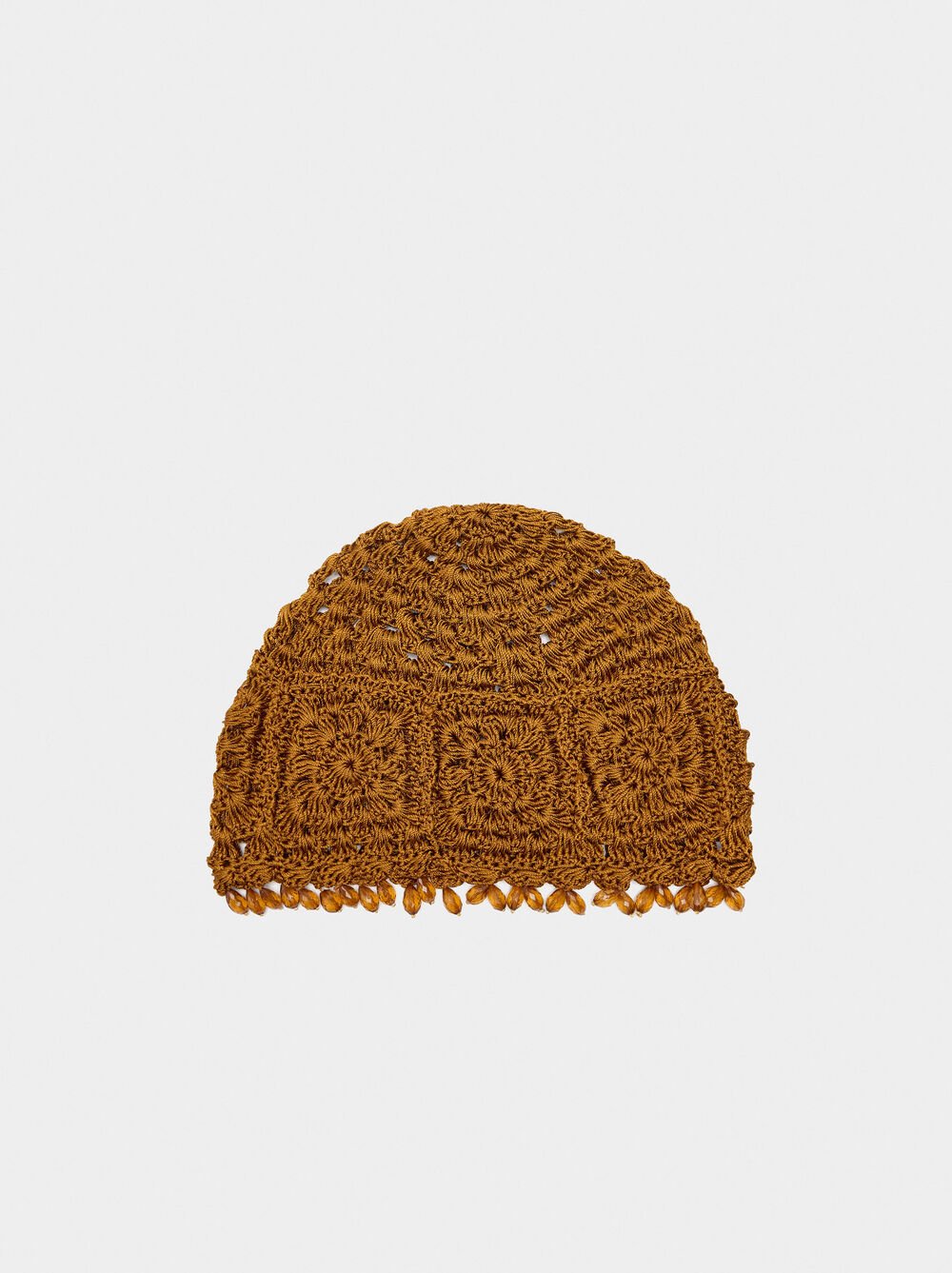 Macramé cap with beads