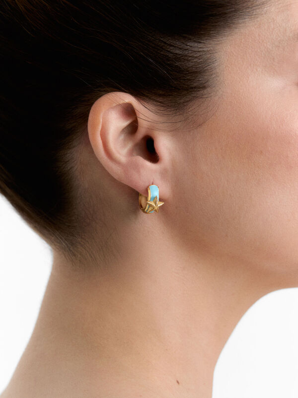 Enamelled starfish single hoop earring - stainless steel