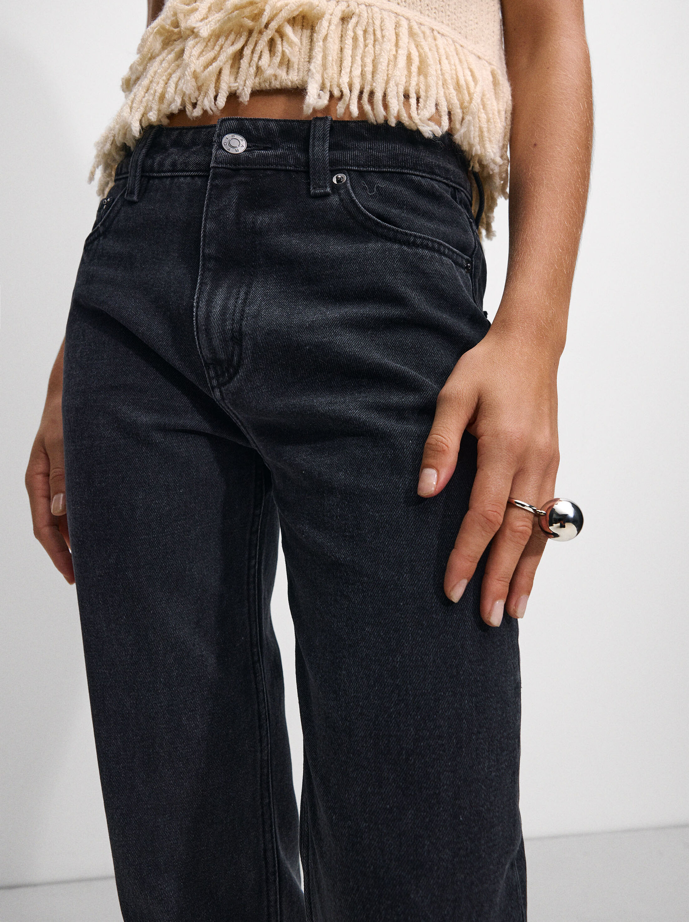Straight fit jeans image number 4.0