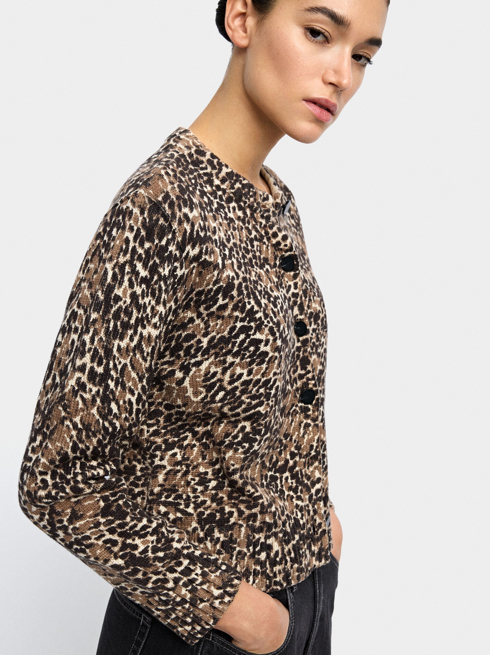 Knit cardigan with animal print image number 2.0