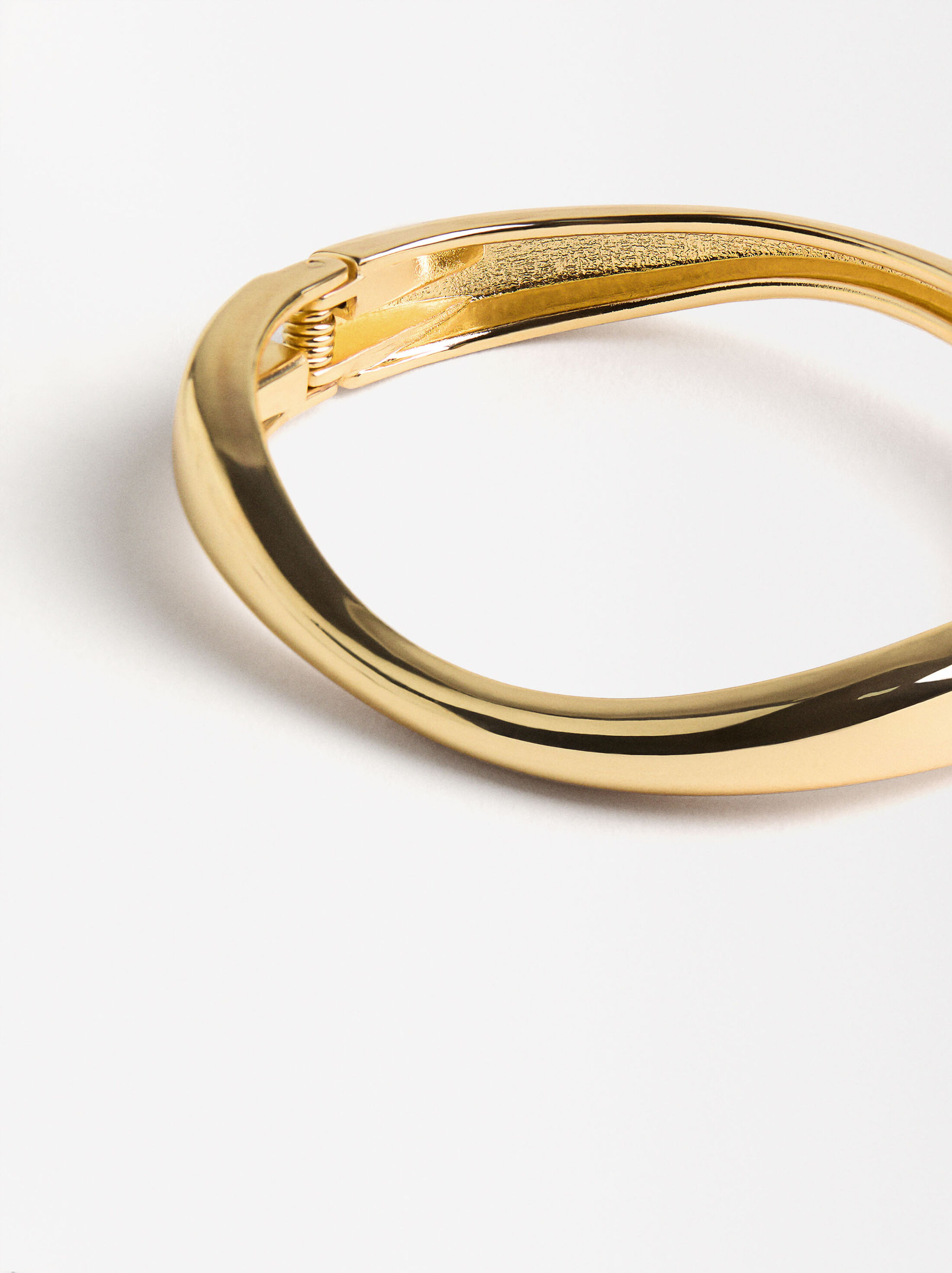 Smooth rigid bracelet image number 1.0