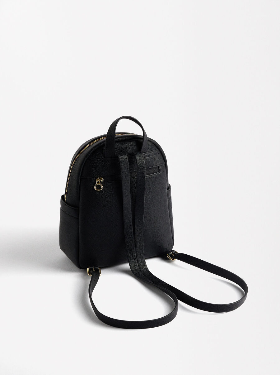 Backpack with heart pendant