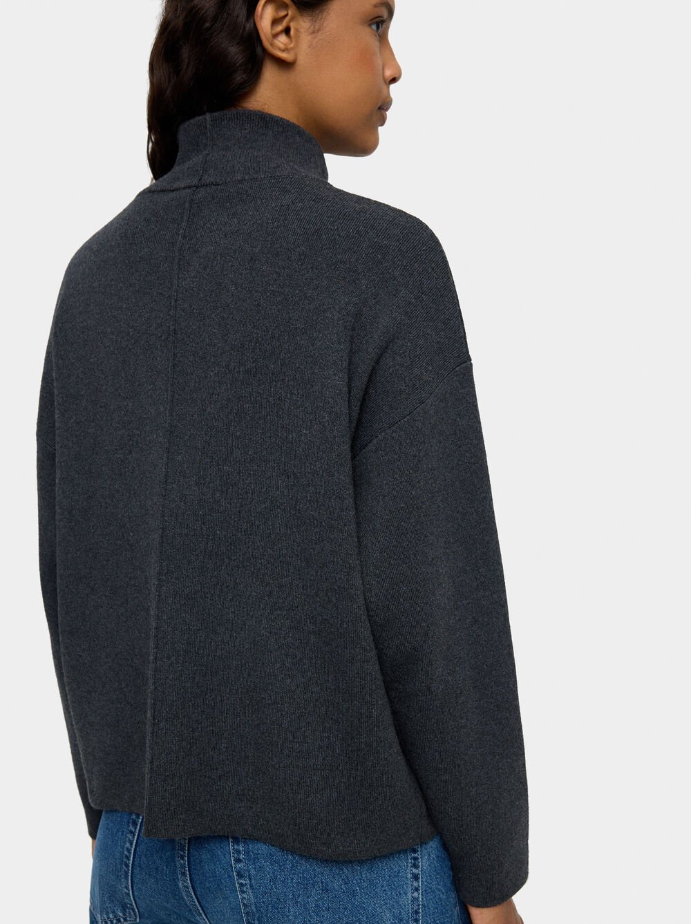 Knit cardigan with zipper closure