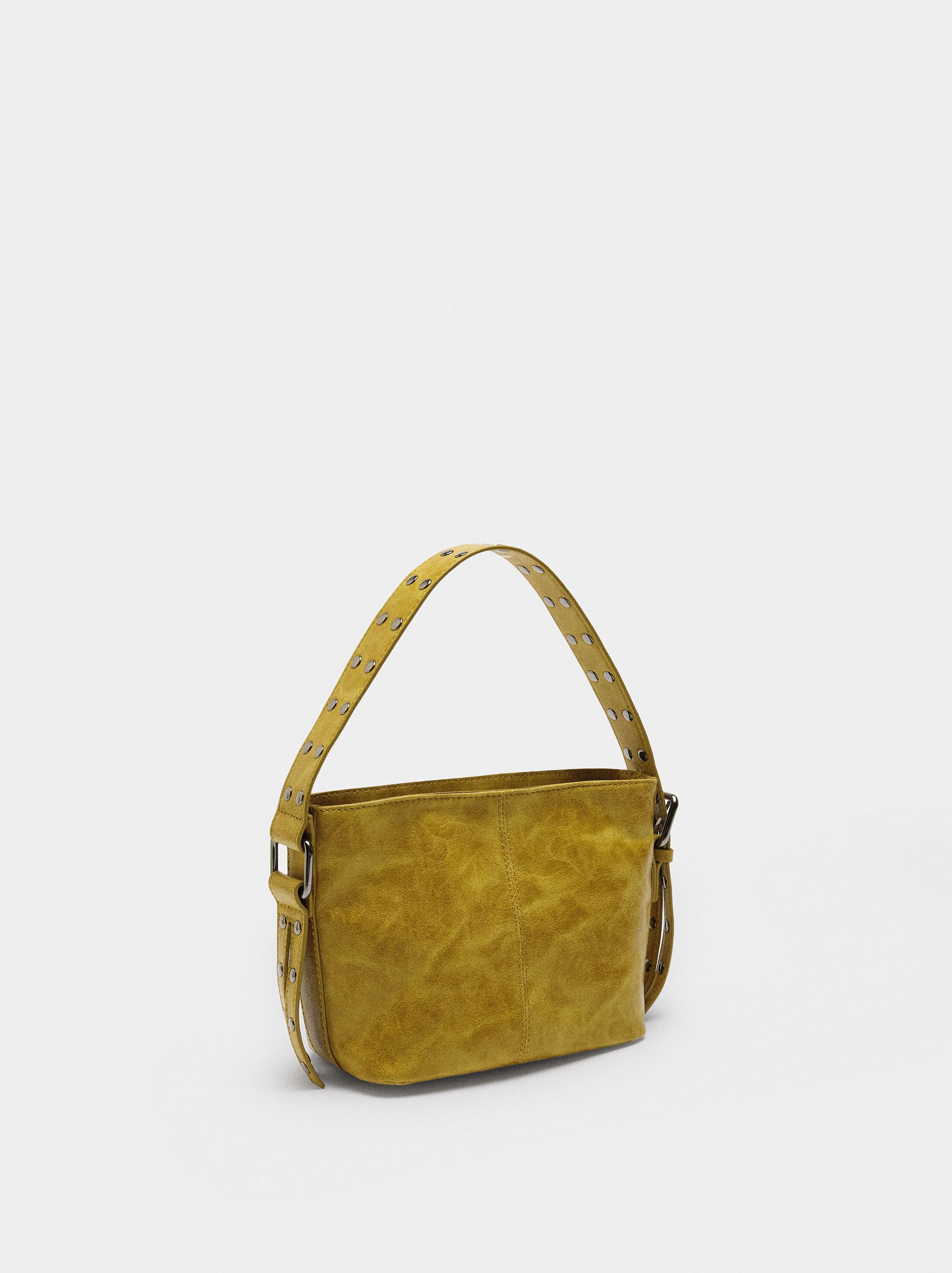 Bossa bucket amb taches image number 2.0