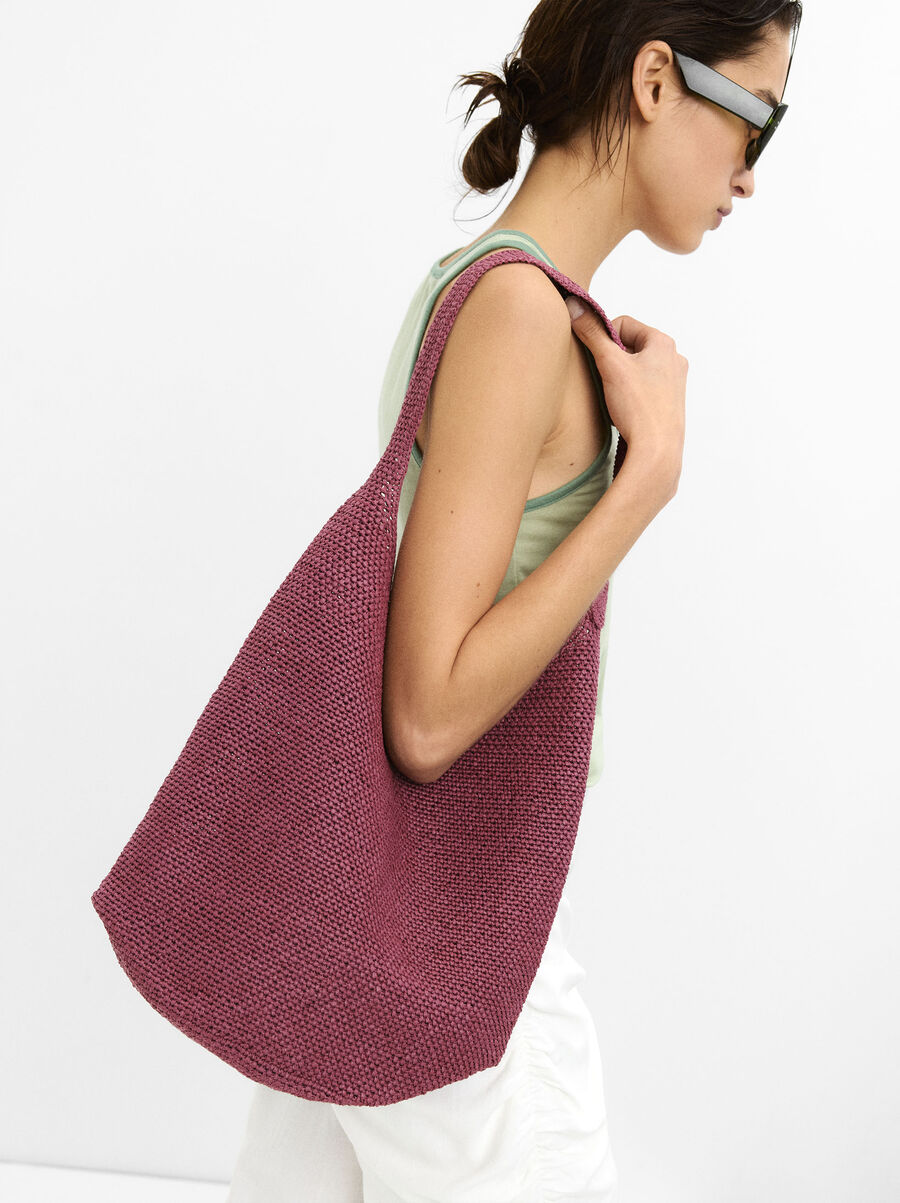 Straw-effect shoulder bag with side detail