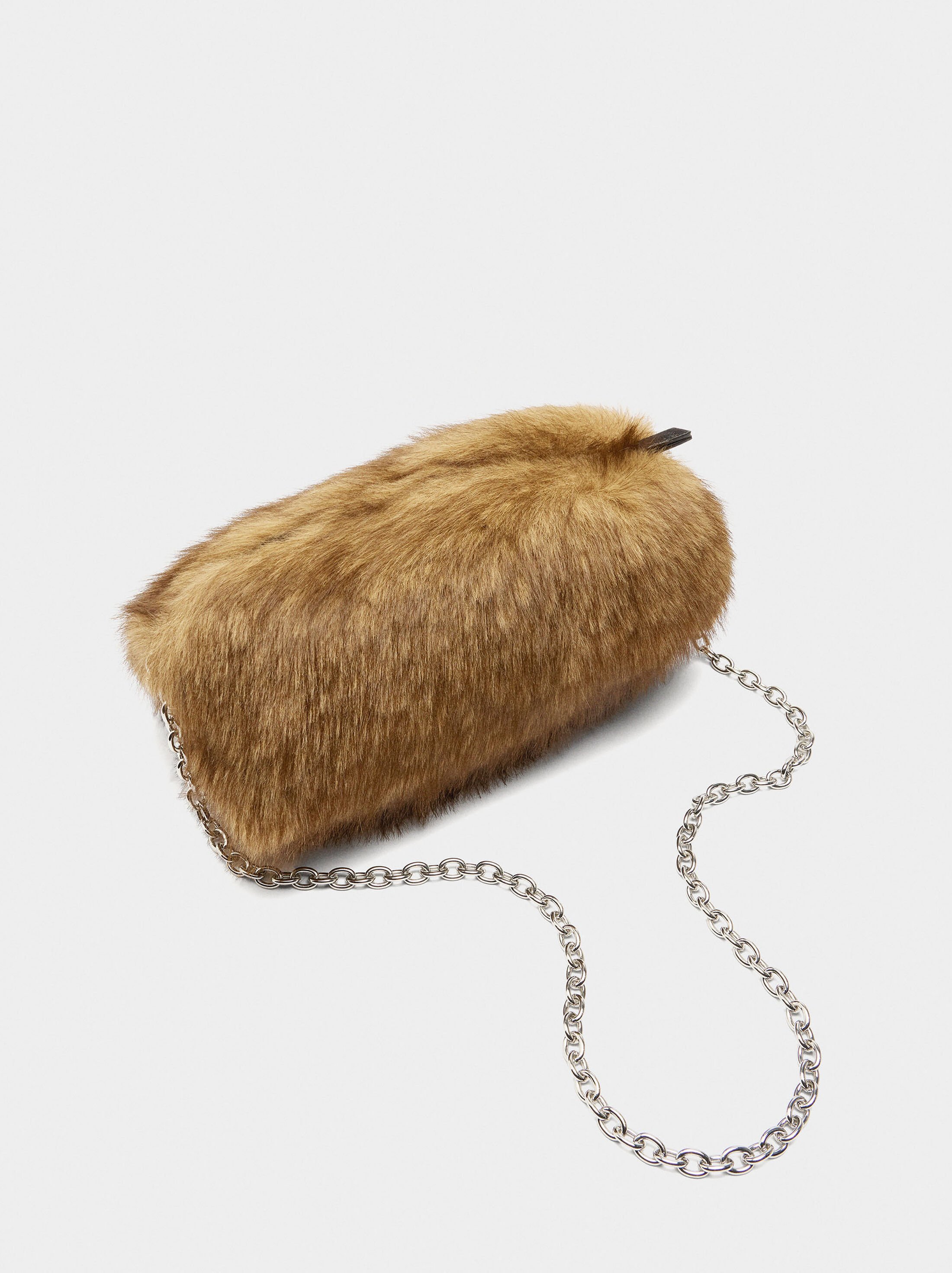 Bolso de mano efecto pelo image number 3.0