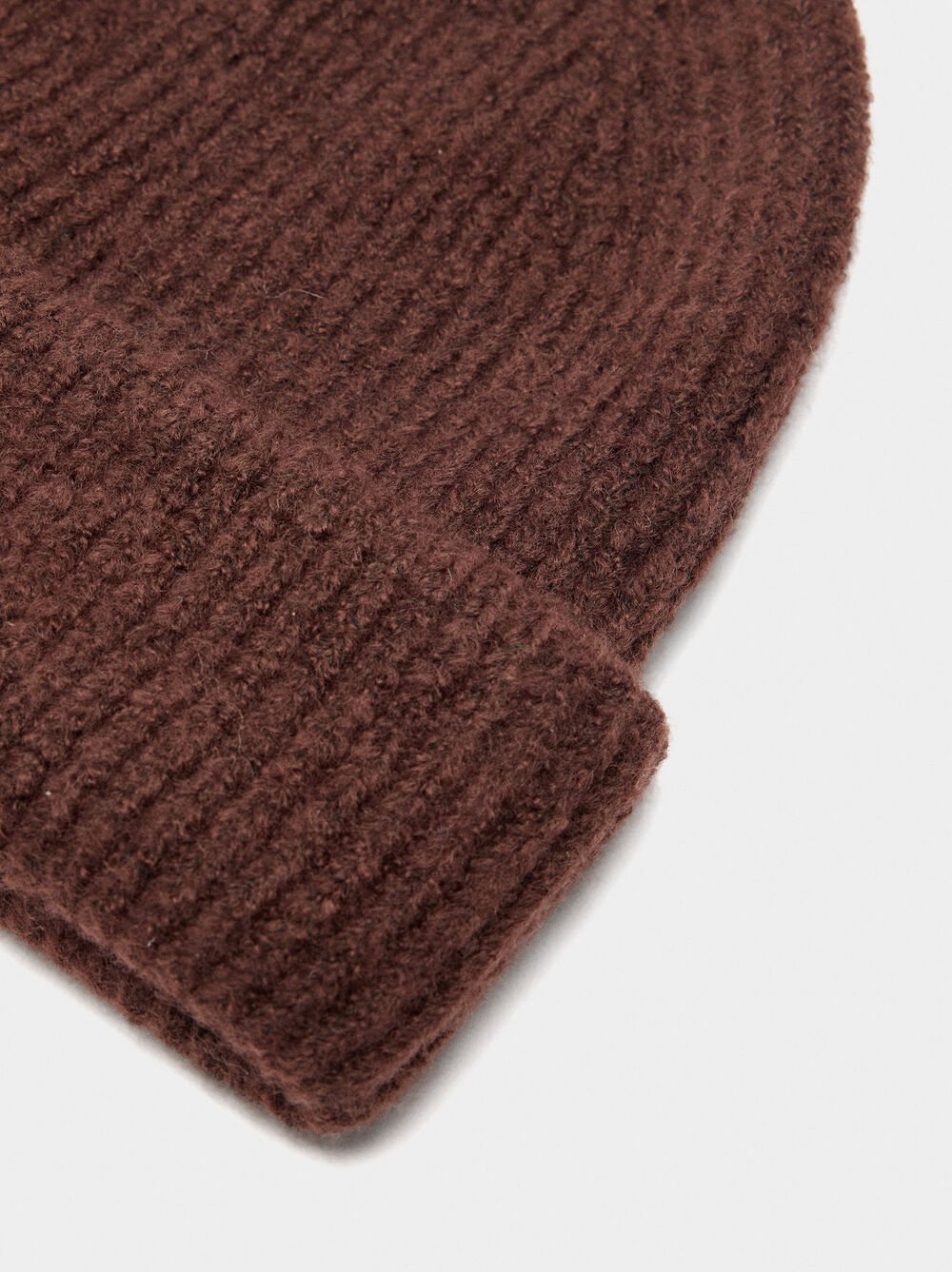 Ribbed hat with cuff