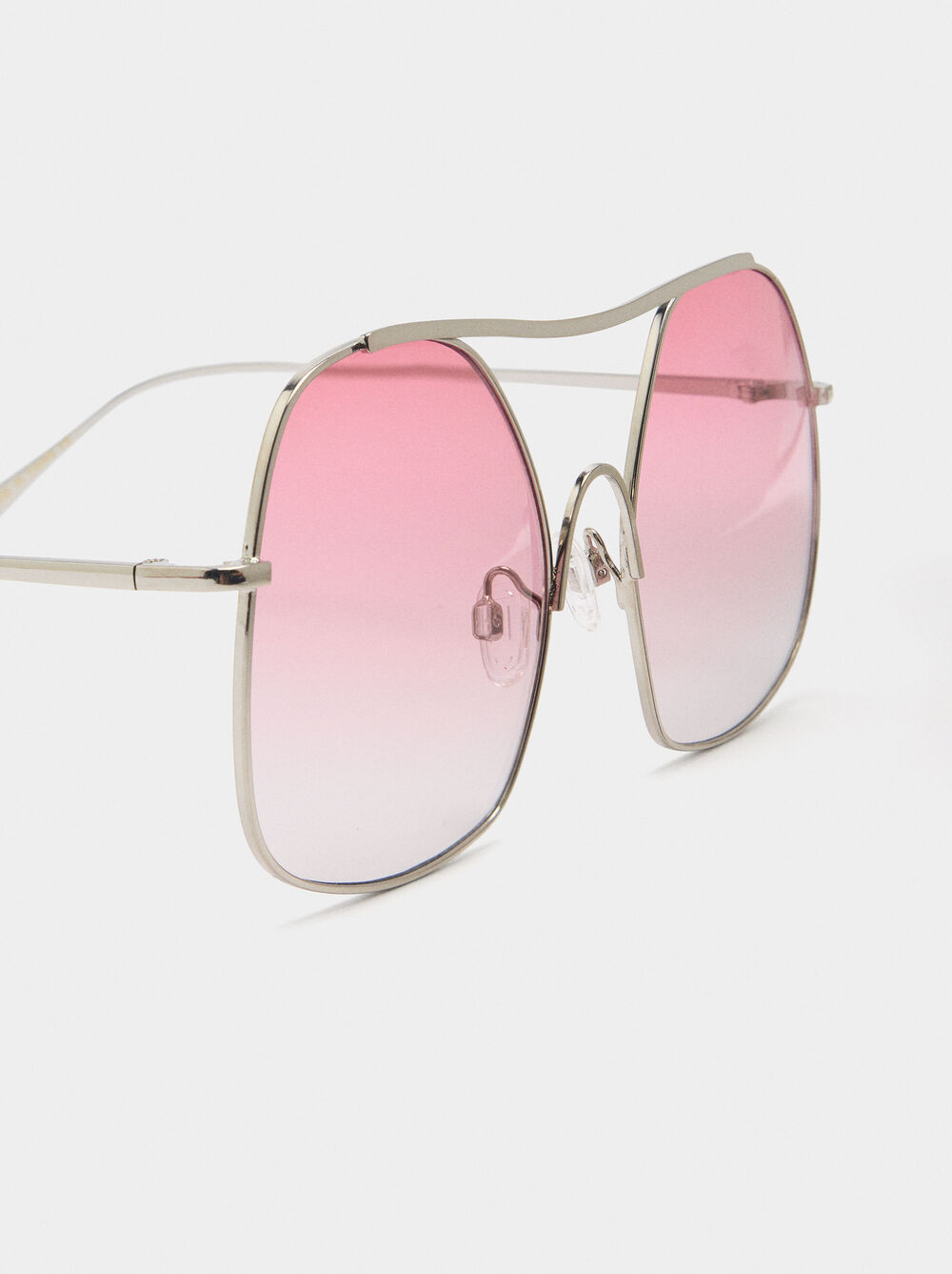 Semi-transparent round sunglasses