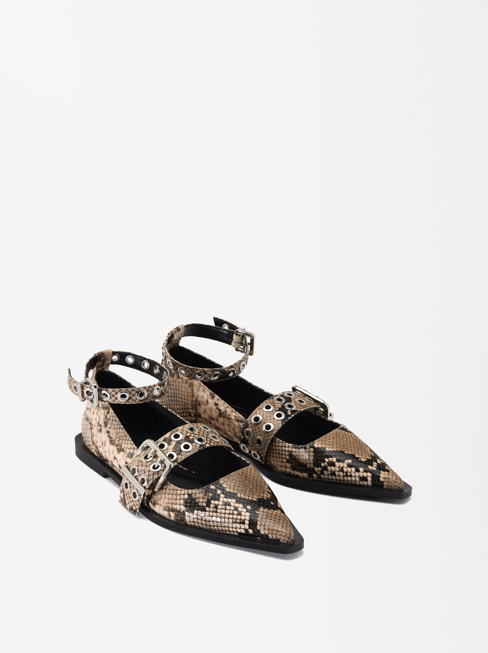 Online Exclusive Scarpe Basse Con Borchie E Fibbie Beige Parfois
