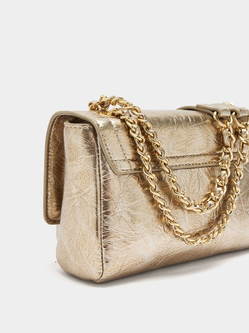 Bolso de hombro con solapa