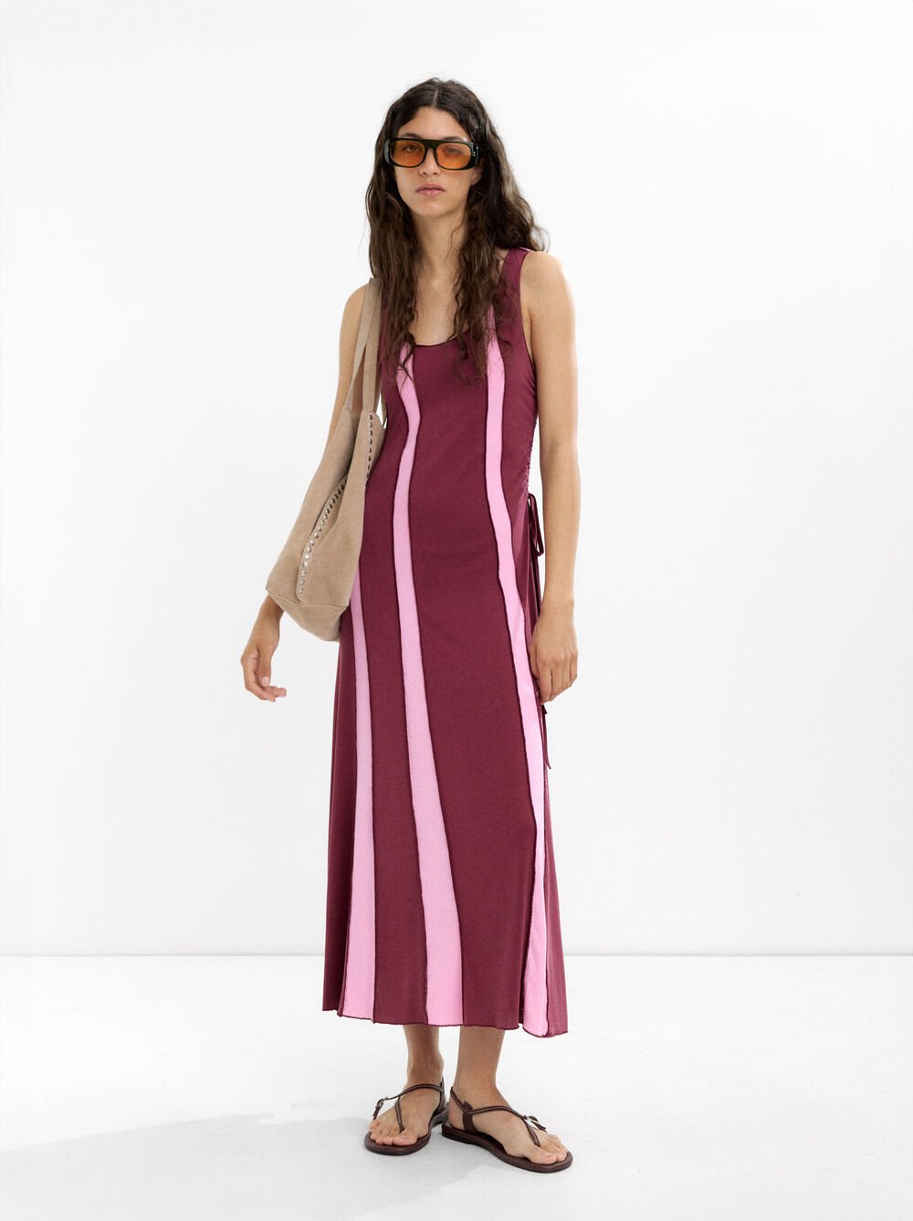 Vestit llarg de teixits amb contrast