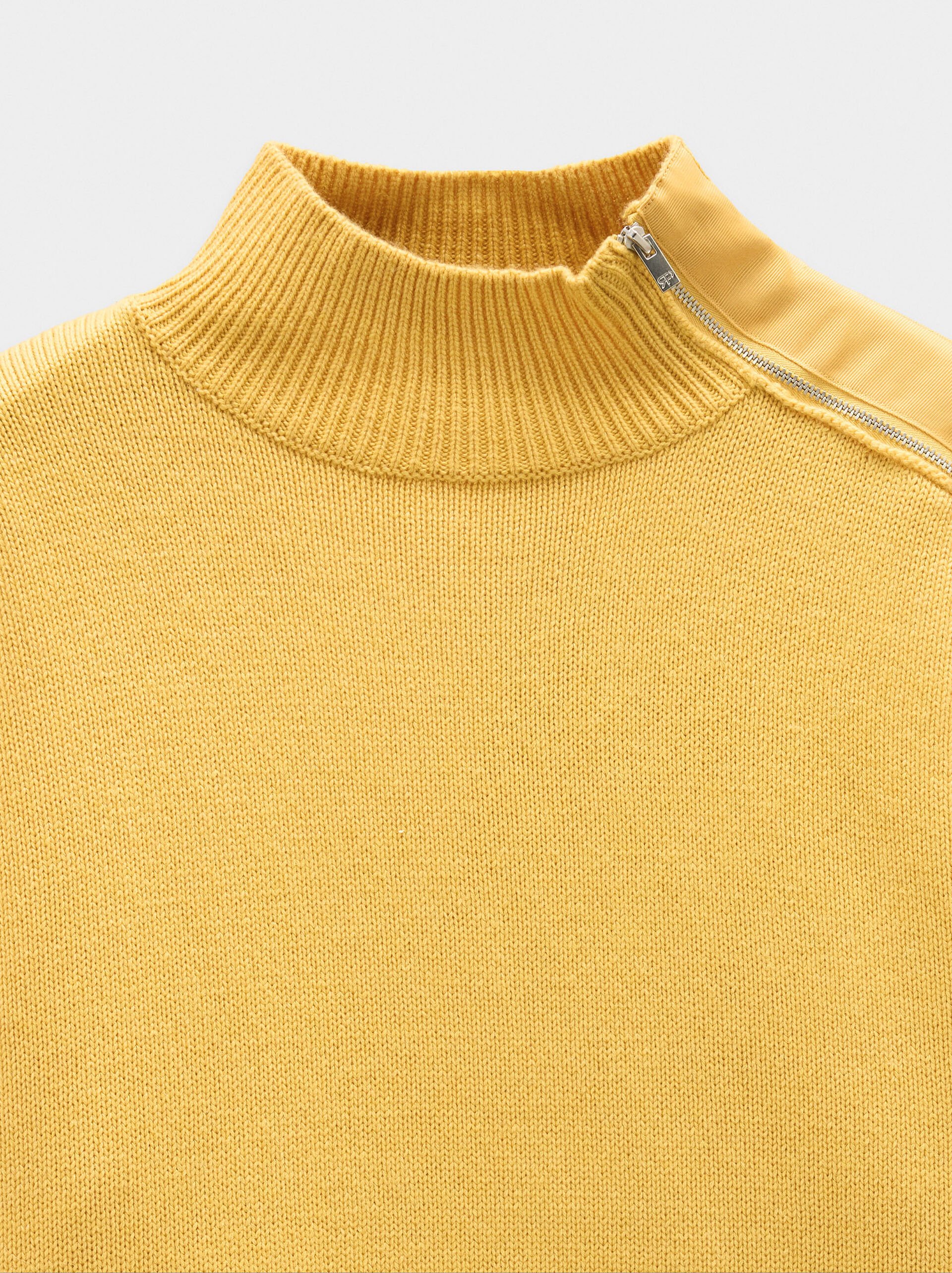 Knit sweater with zipper closure image number 6.0