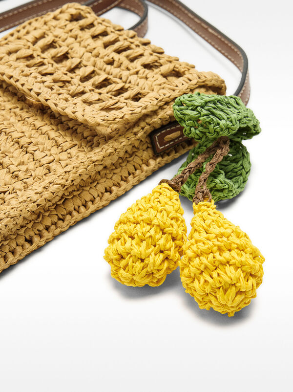 Straw effect phone bag