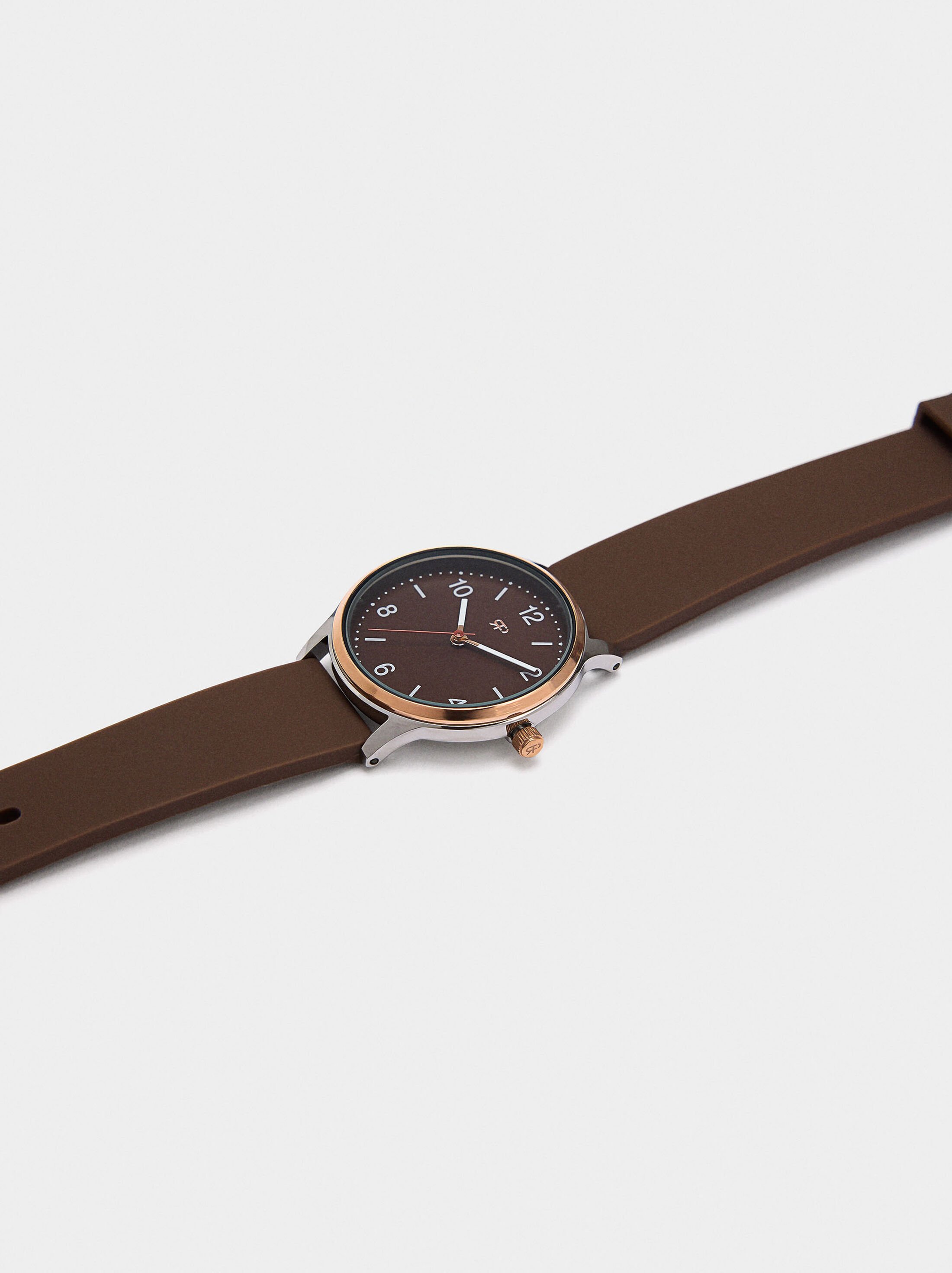 Watch with silicone strap image number 1.0