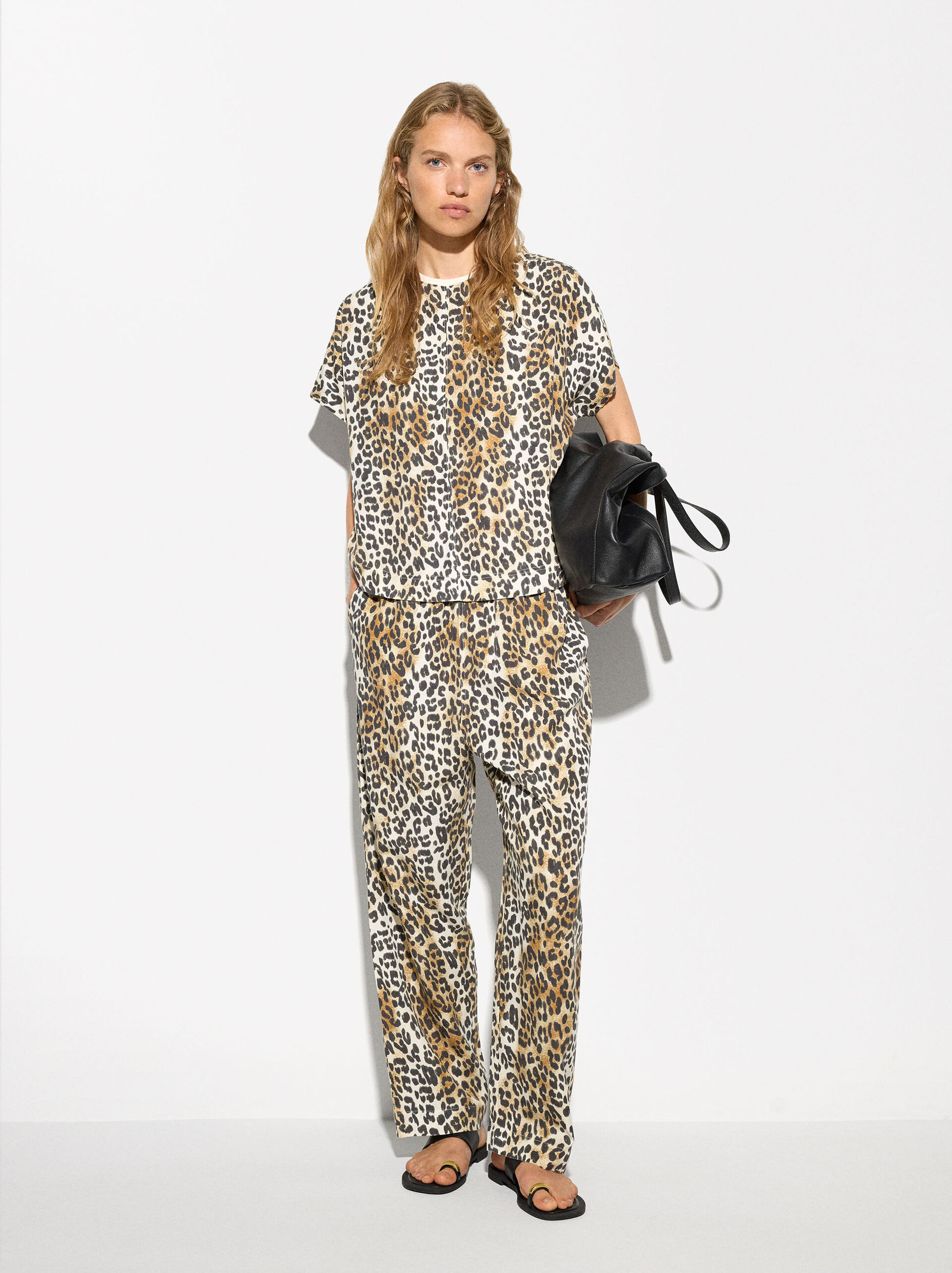 Leopard print T-shirt image number 4.0